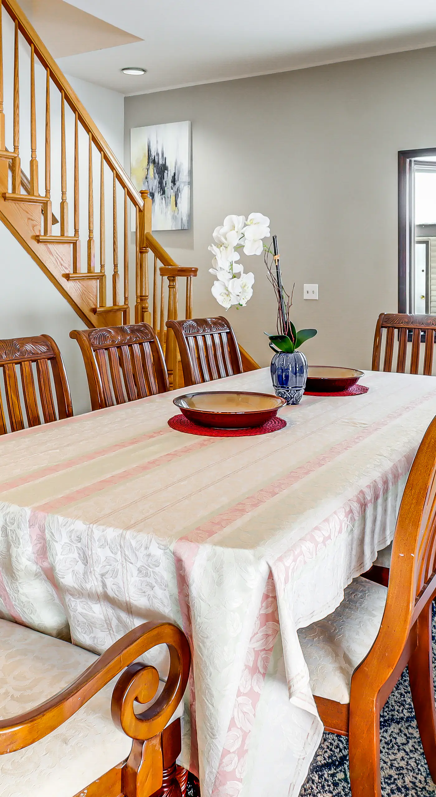 4 Mi to Camelback! Group-Friendly Poconos Cabin