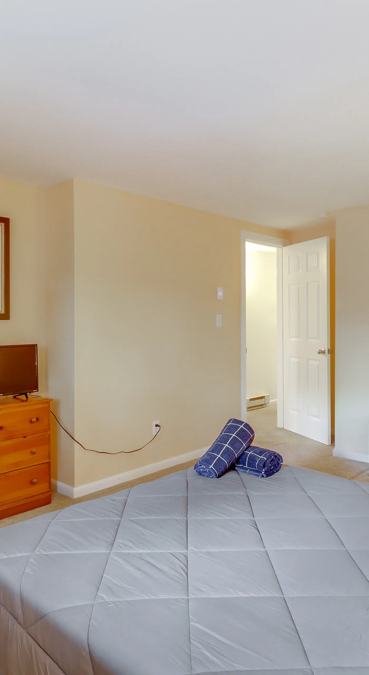 Community Indoor Pool: Tannersville Townhome