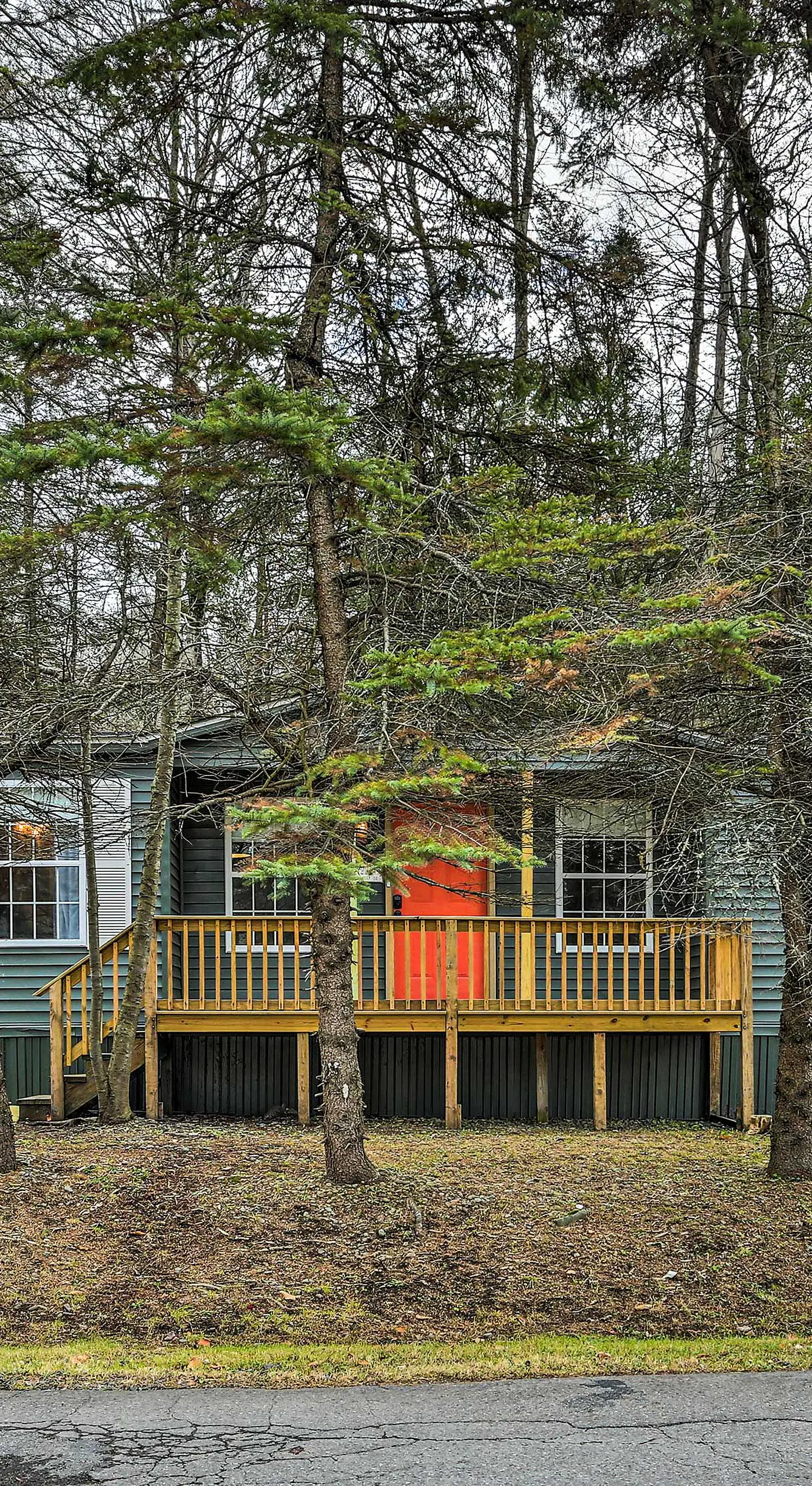 Walk to Lake! All-Season Retreat in Poconos Mtns