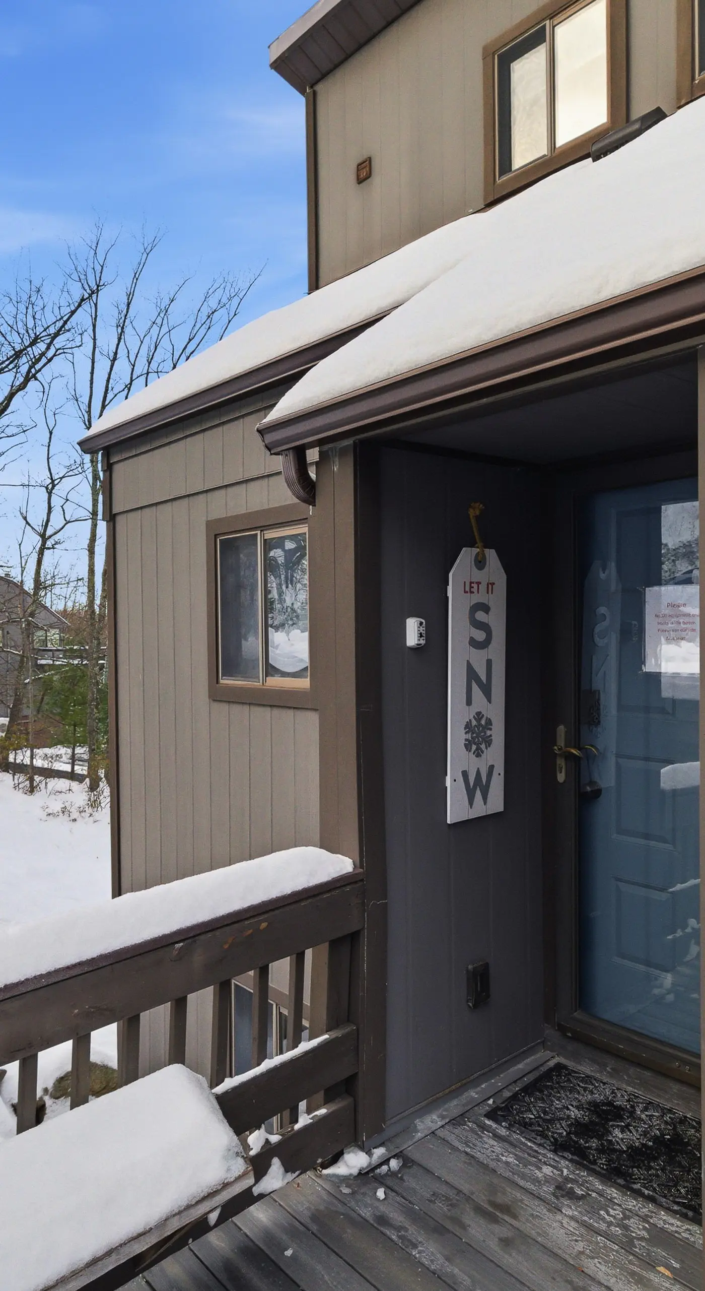Cozy Camelback, Pocono Retreat w/ Mountain Views!