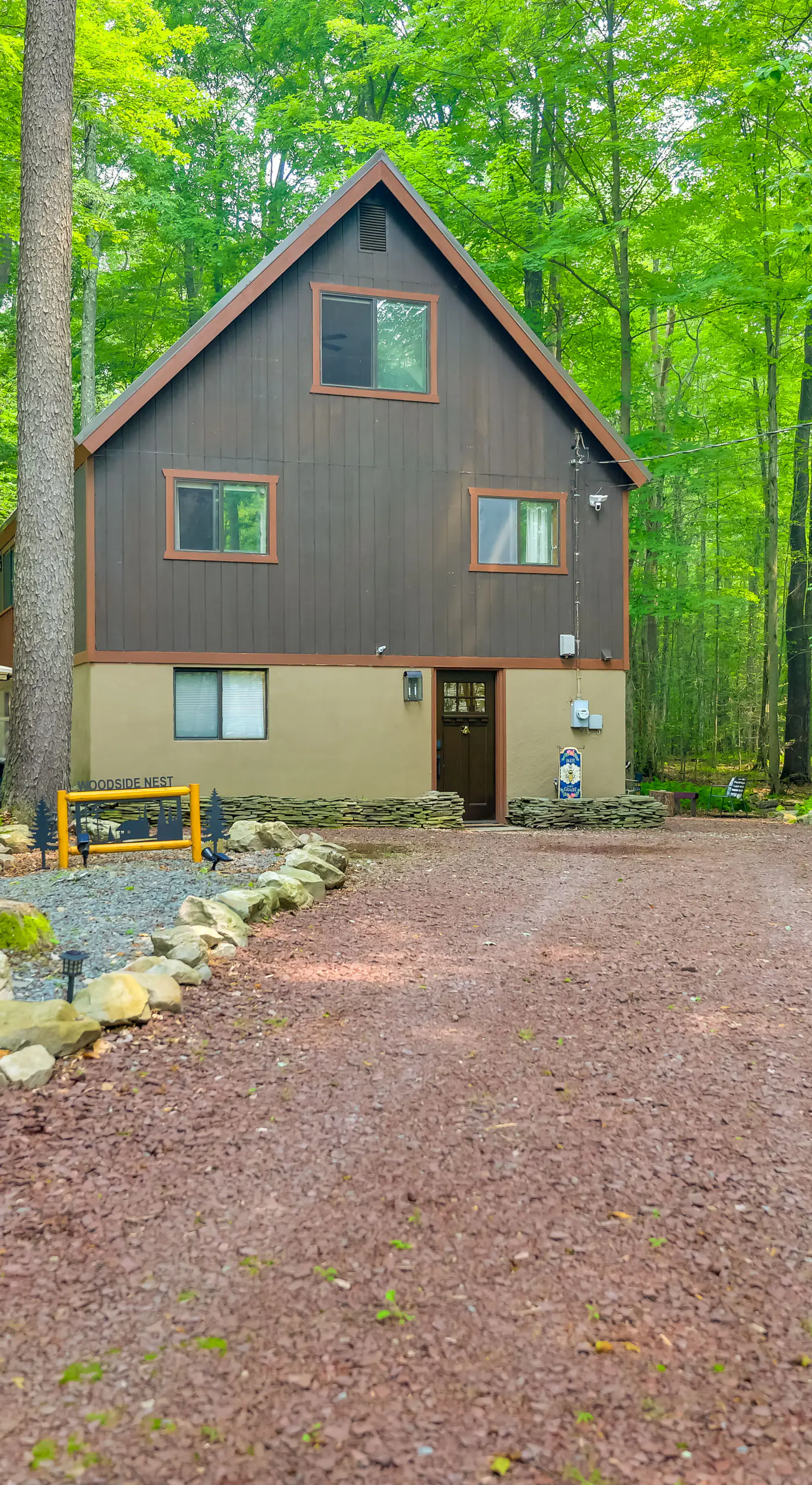 Fire Pit & Grill: 'Woodside Nest' in Pocono Lake!