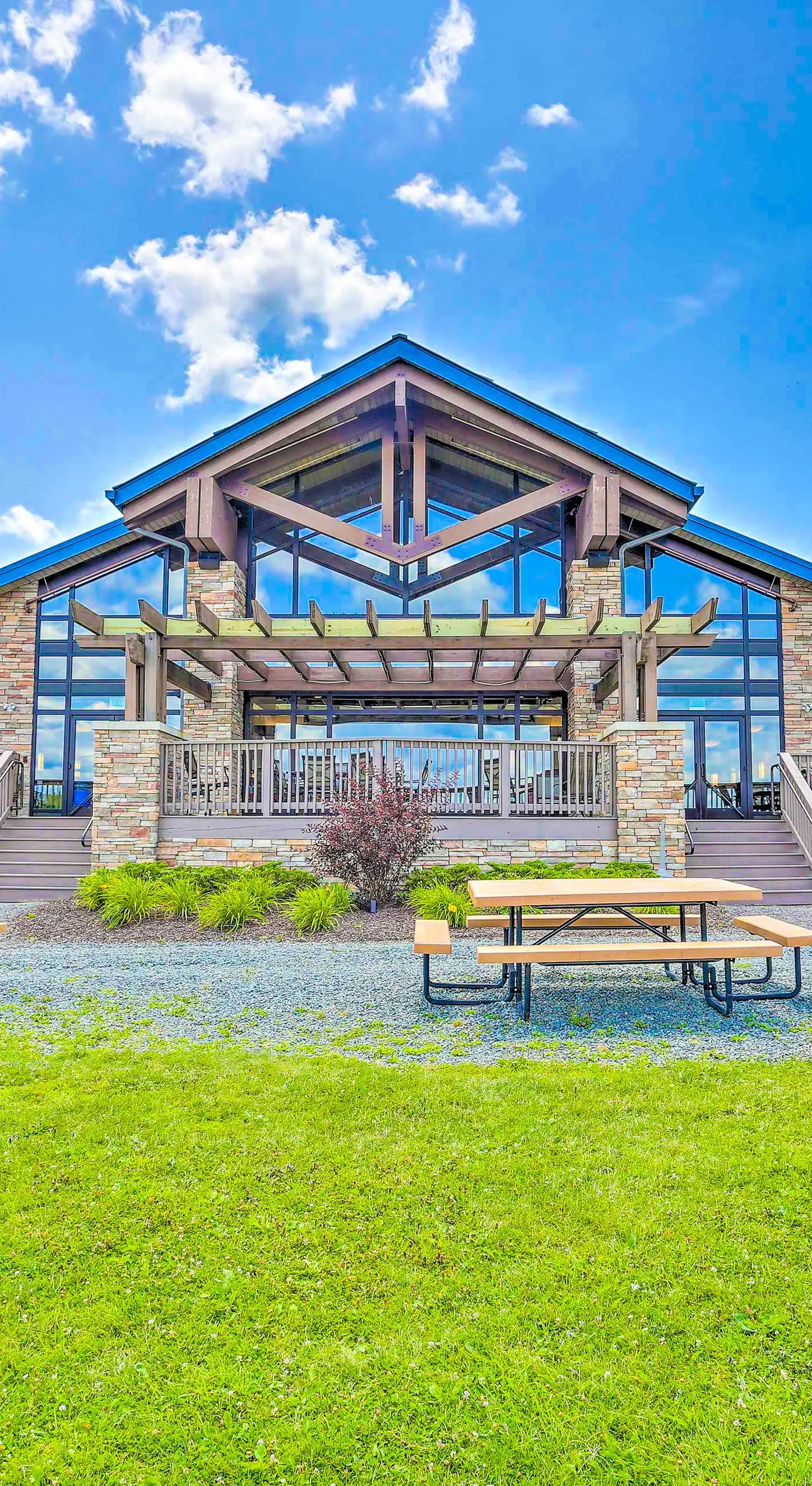 Fire Pit & Grill: 'Woodside Nest' in Pocono Lake!