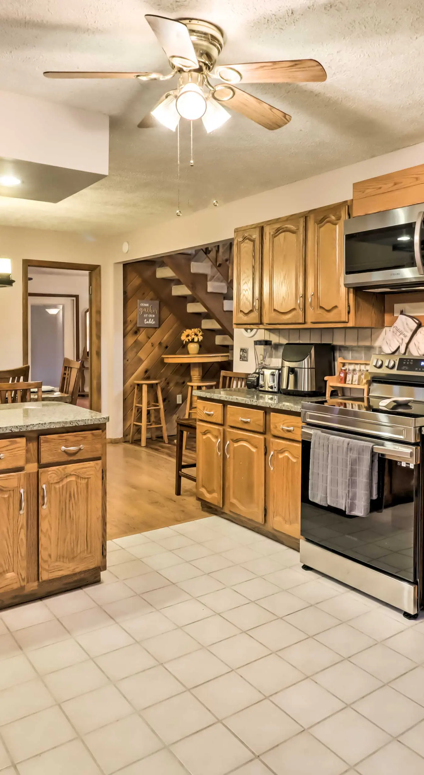 Near Big Boulder Mtn: Cabin w/ Furnished Deck
