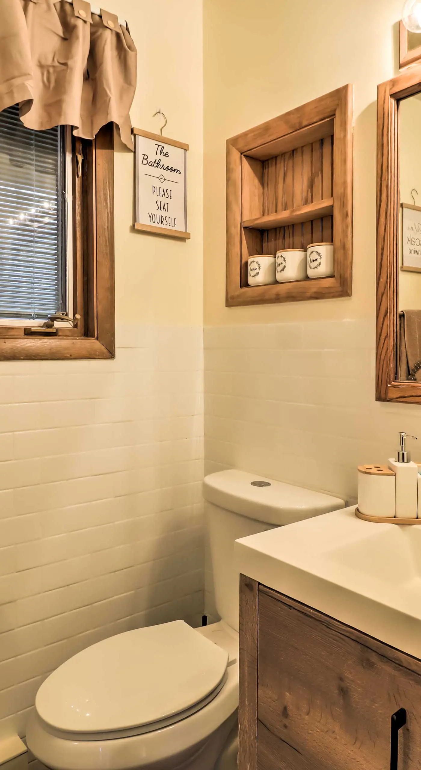 Near Big Boulder Mtn: Cabin w/ Furnished Deck