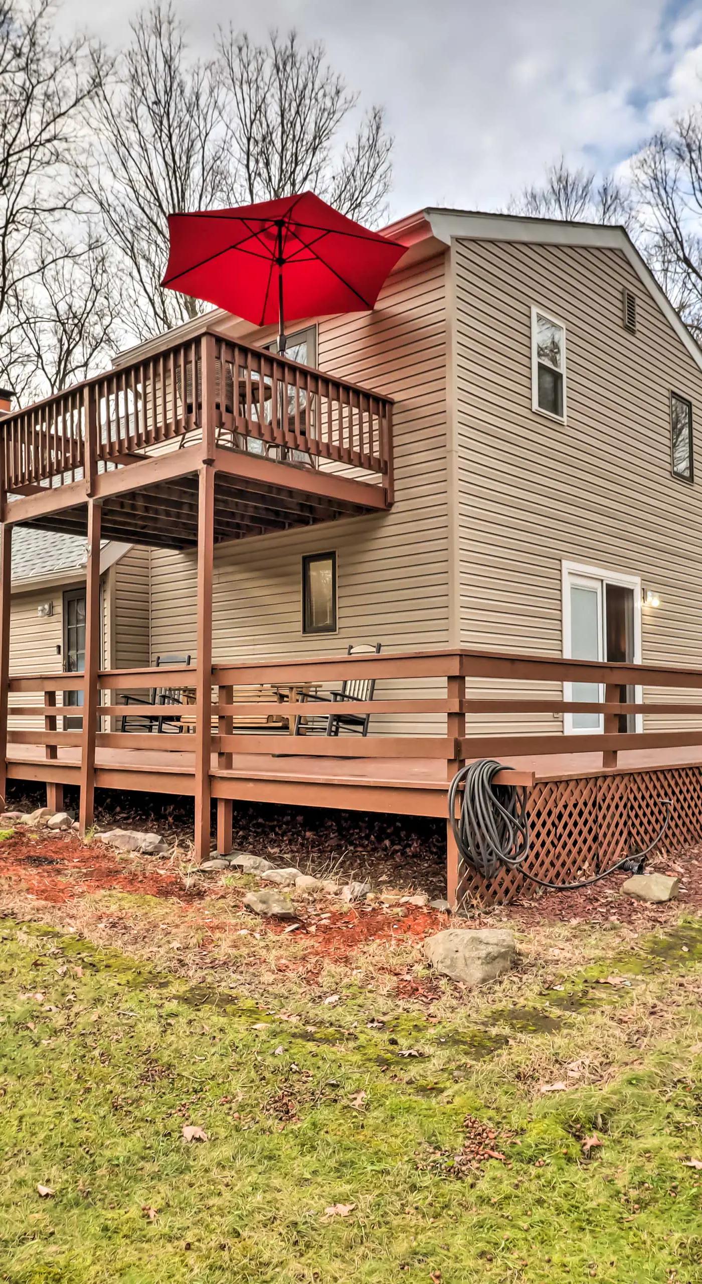 Near Big Boulder Mtn: Cabin w/ Furnished Deck