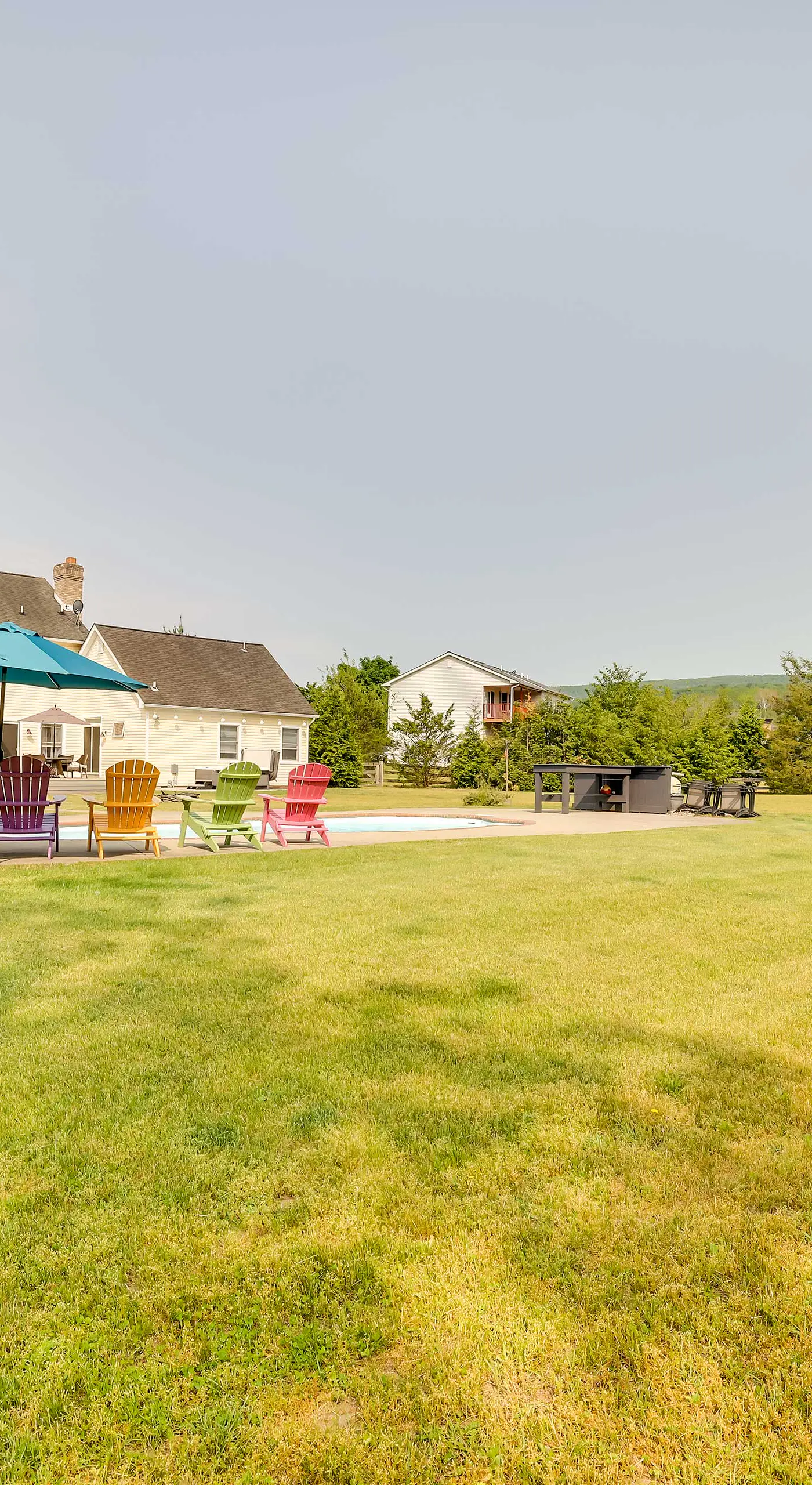 Calm Columbia Haven: Outdoor Pool, Hot Tub!