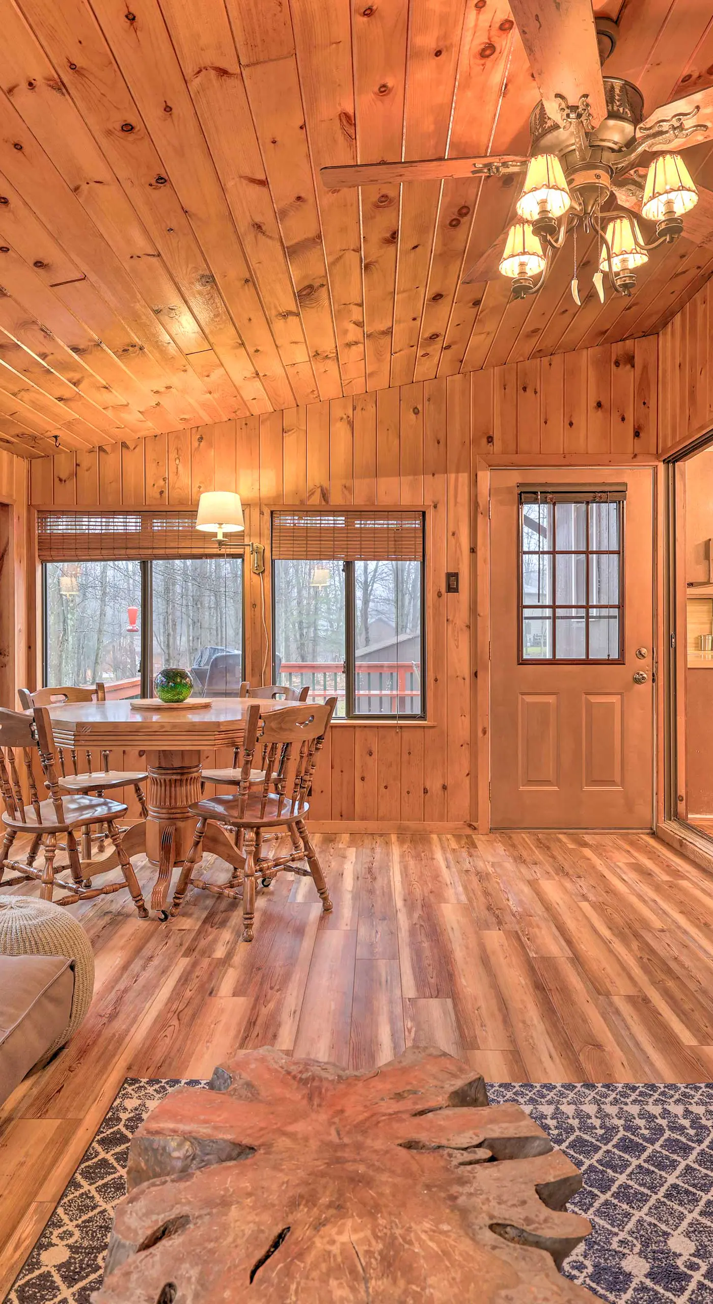 Peaceful Wooded Retreat at Lake Wallenpaupack!