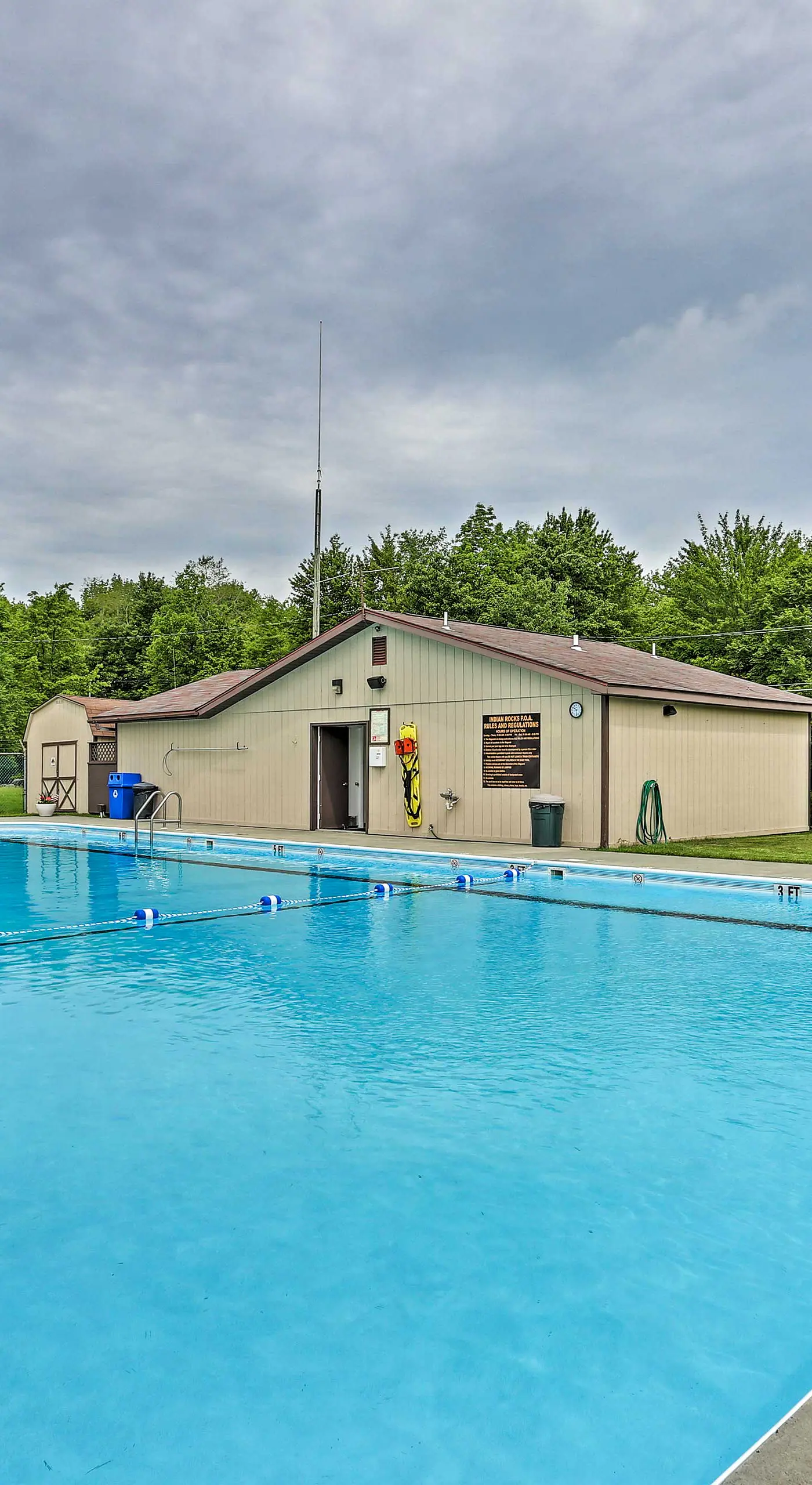 Peaceful Wooded Retreat at Lake Wallenpaupack!