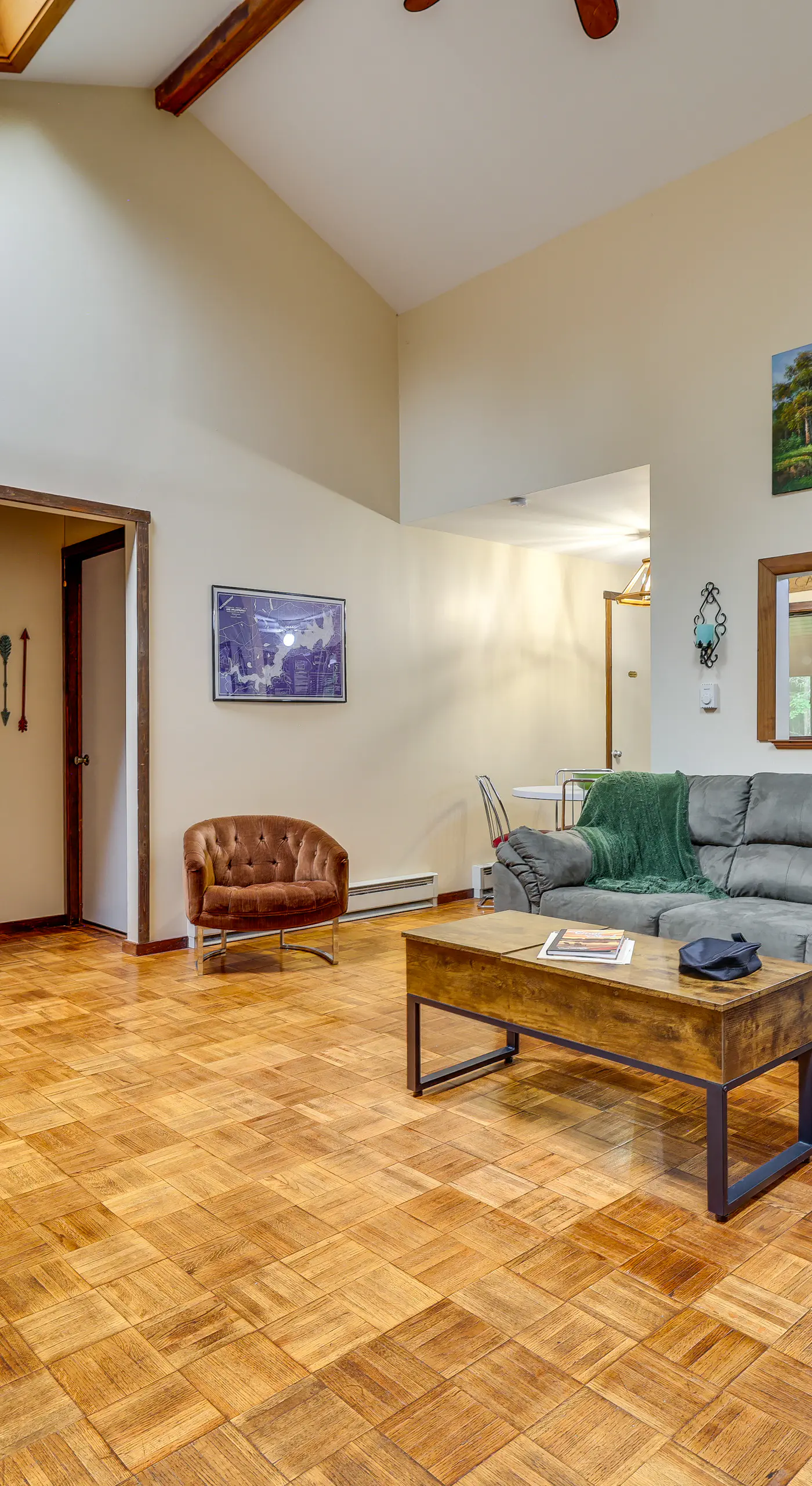 Peaceful Wooded Retreat at Lake Wallenpaupack!