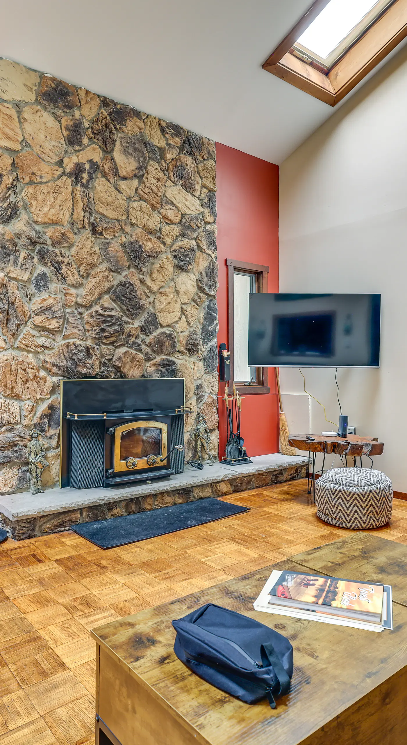 Peaceful Wooded Retreat at Lake Wallenpaupack!