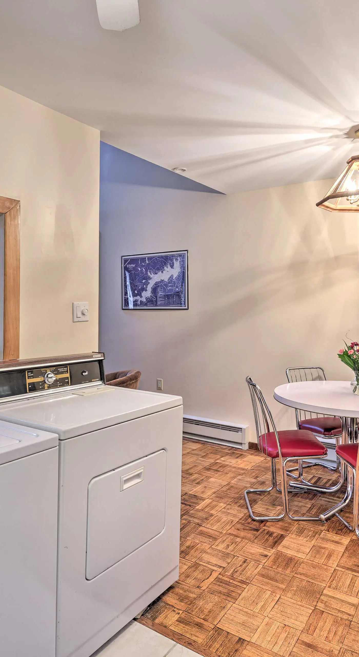 Peaceful Wooded Retreat at Lake Wallenpaupack!