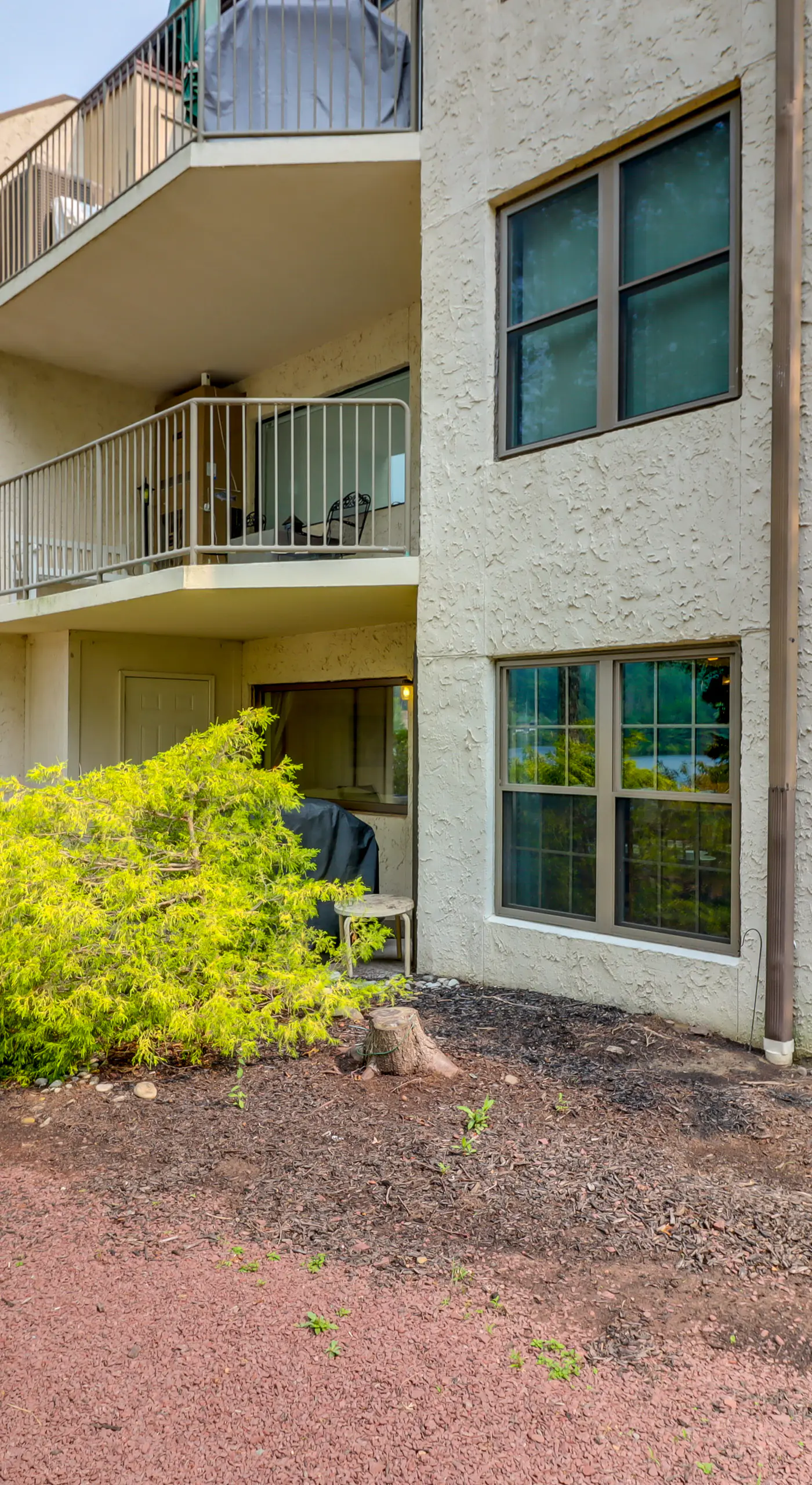 Steps to Shore: Scenic Big Boulder Lake Condo!
