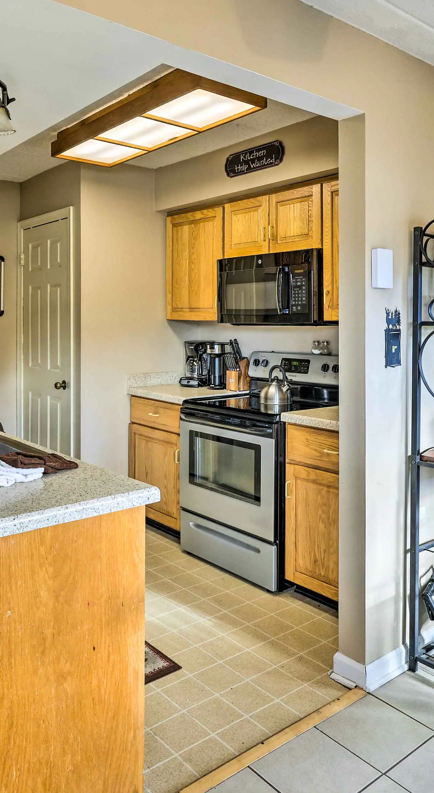 Steps to Shore: Scenic Big Boulder Lake Condo!