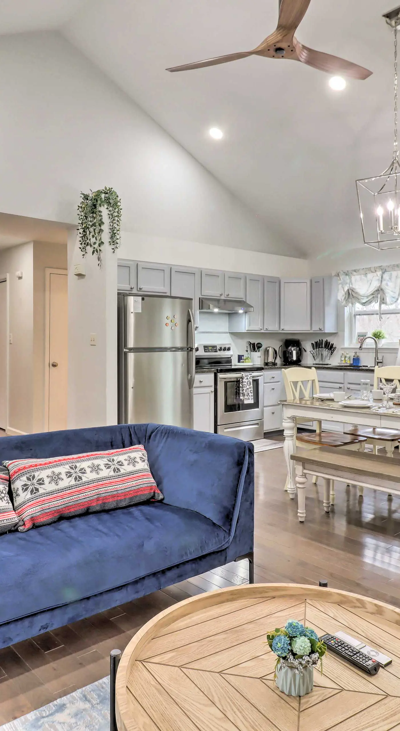 Gas Grill, Lake Access: Scenic Poconos Retreat!