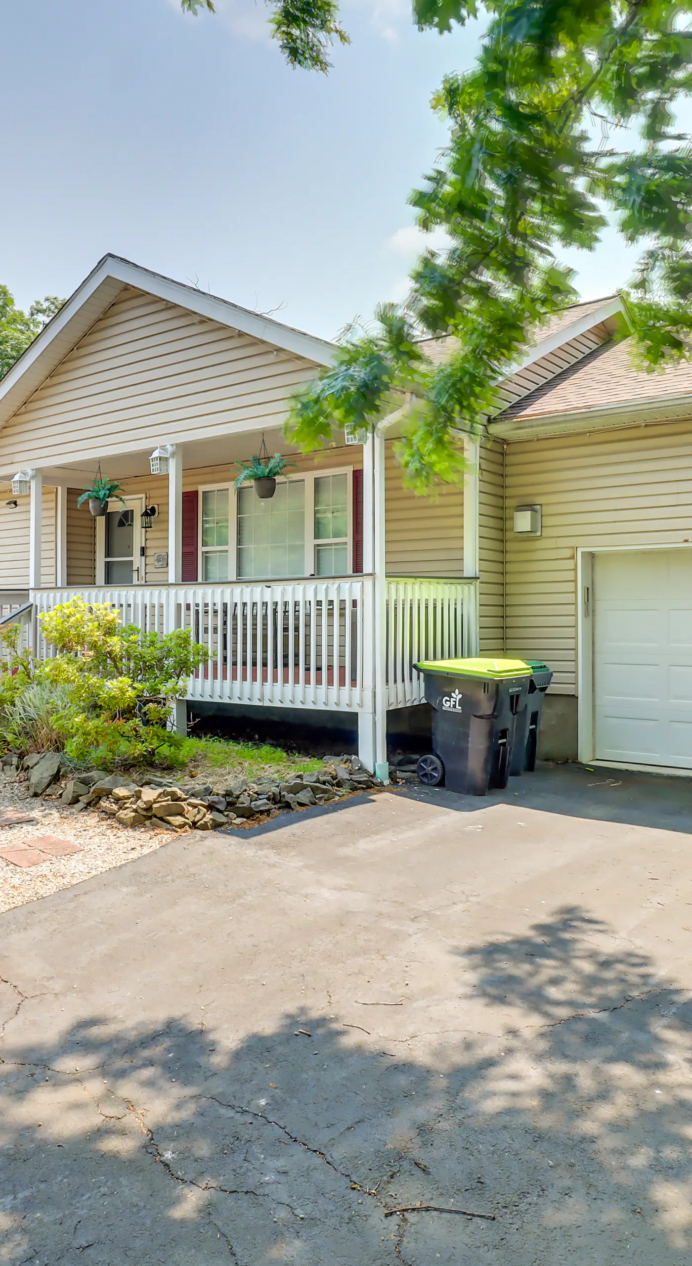 Gas Grill, Lake Access: Scenic Poconos Retreat!