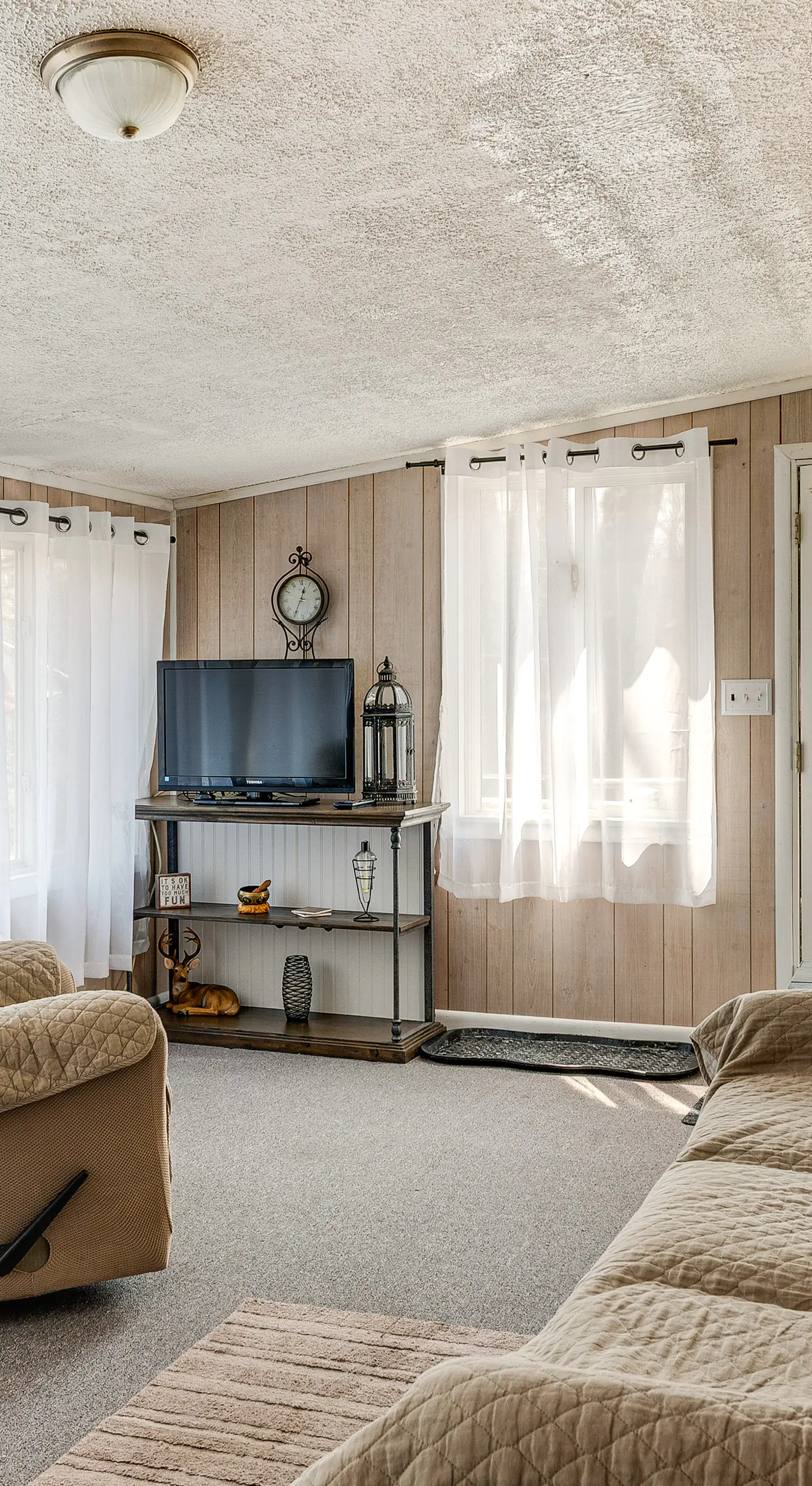 Fire Pit, Gas Grill: Pet-Friendly Blakeslee Home!