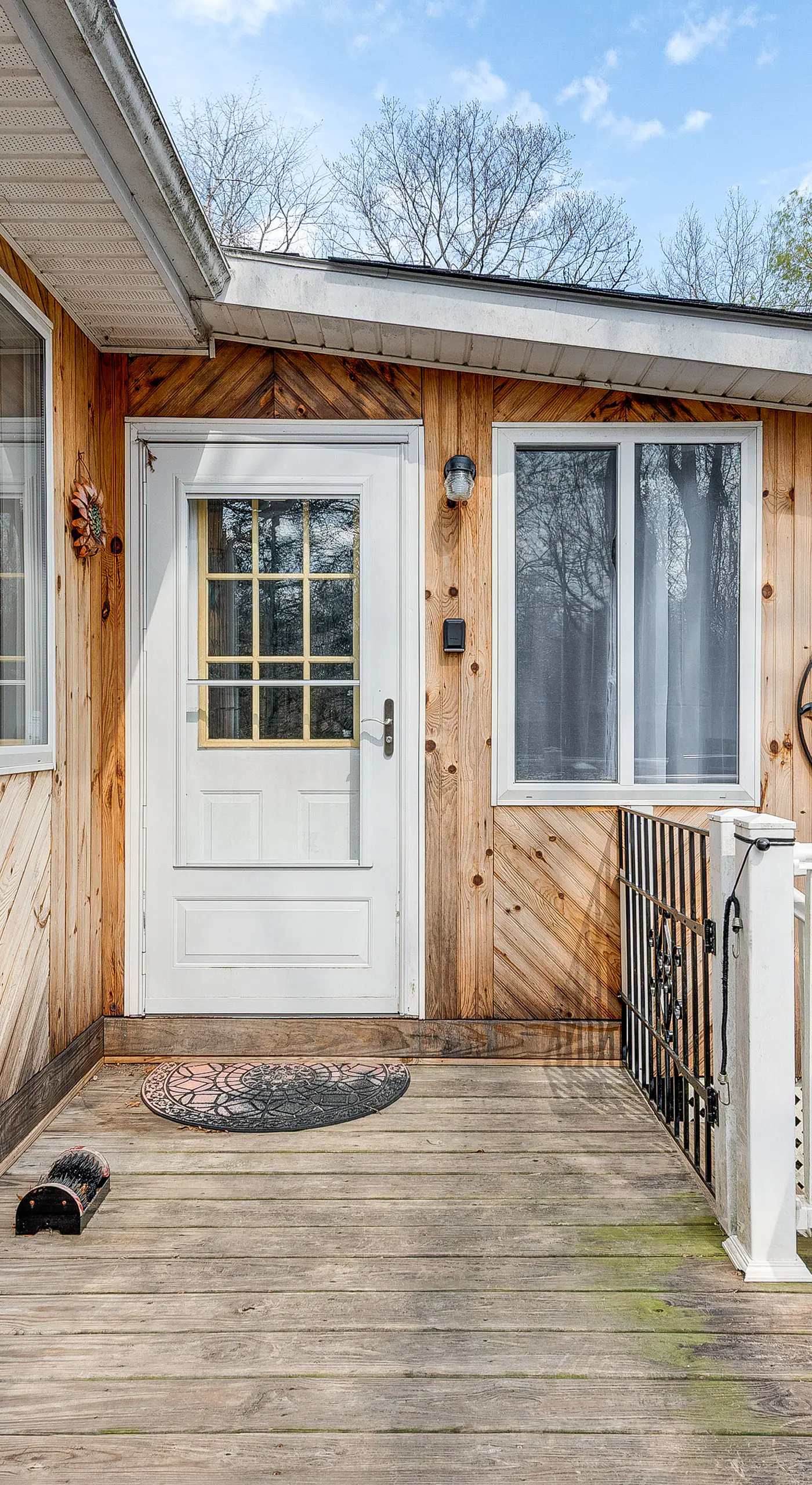 Fire Pit, Gas Grill: Pet-Friendly Blakeslee Home!