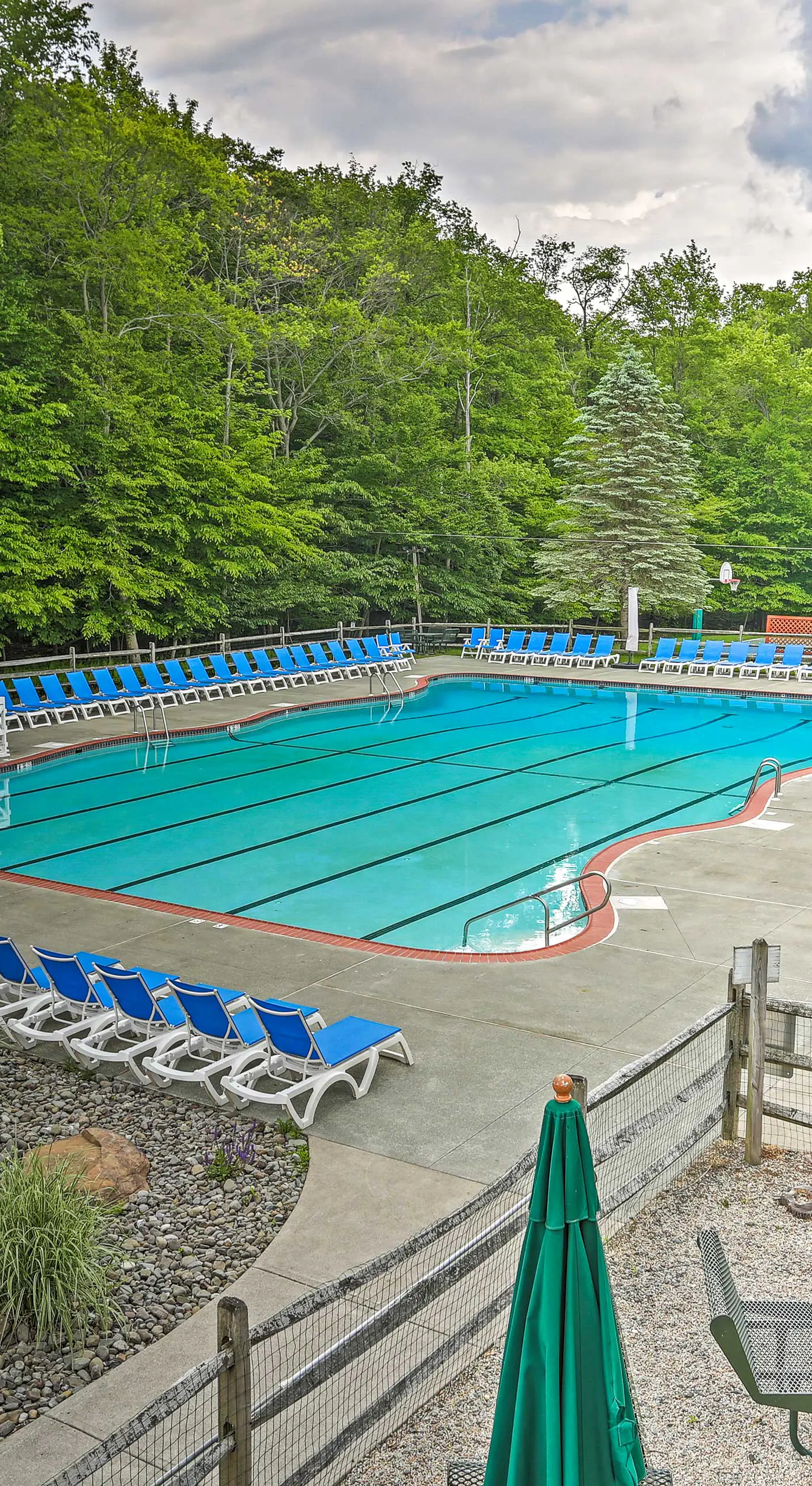 Lovely Poconos Cabin w/ Resort Amenities!