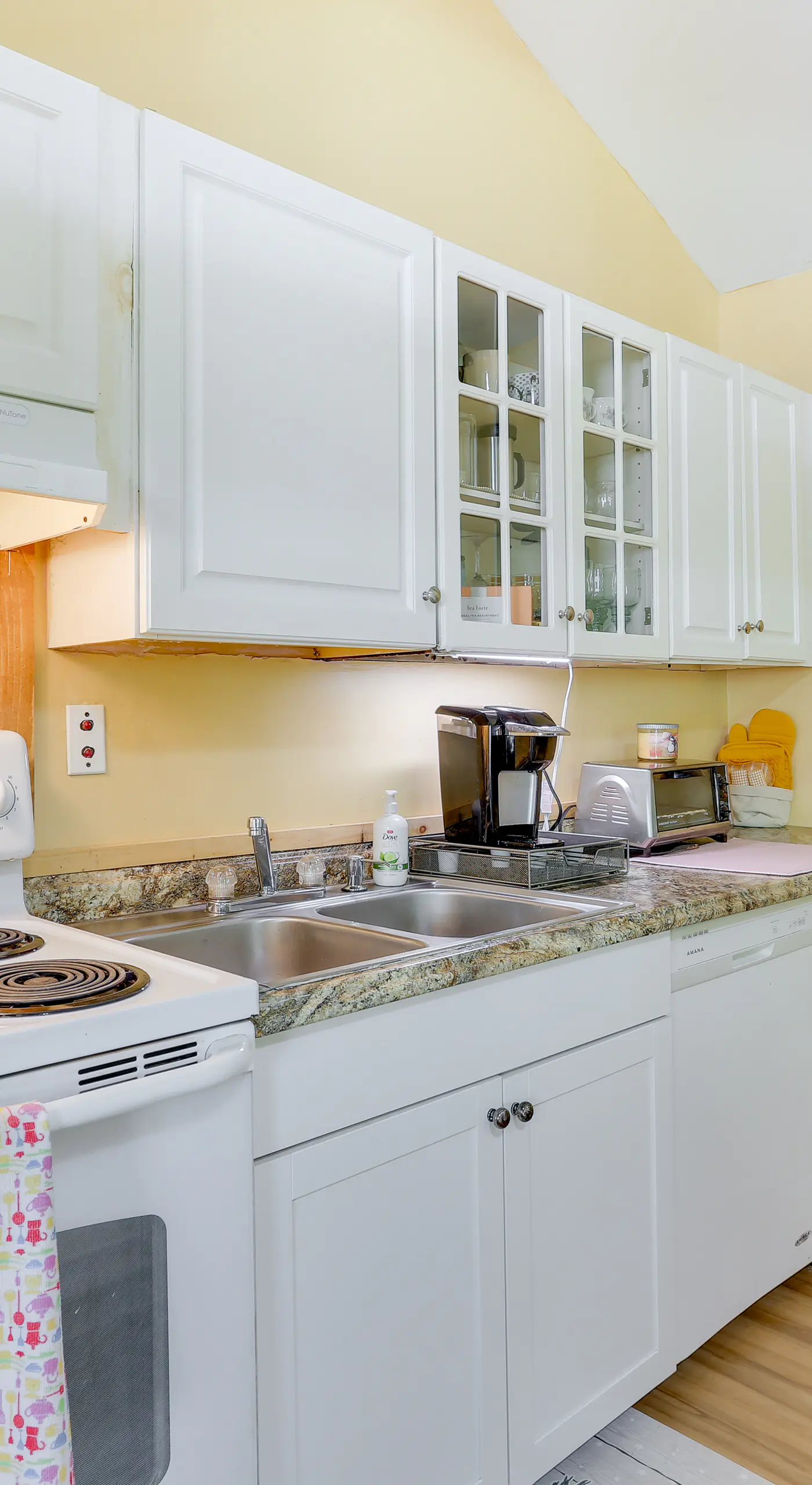 Pools & Ski Access: Lackawaxen Cottage w/ Deck!