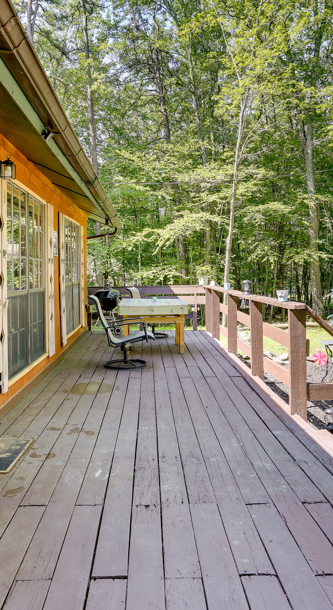Pools & Ski Access: Lackawaxen Cottage w/ Deck!