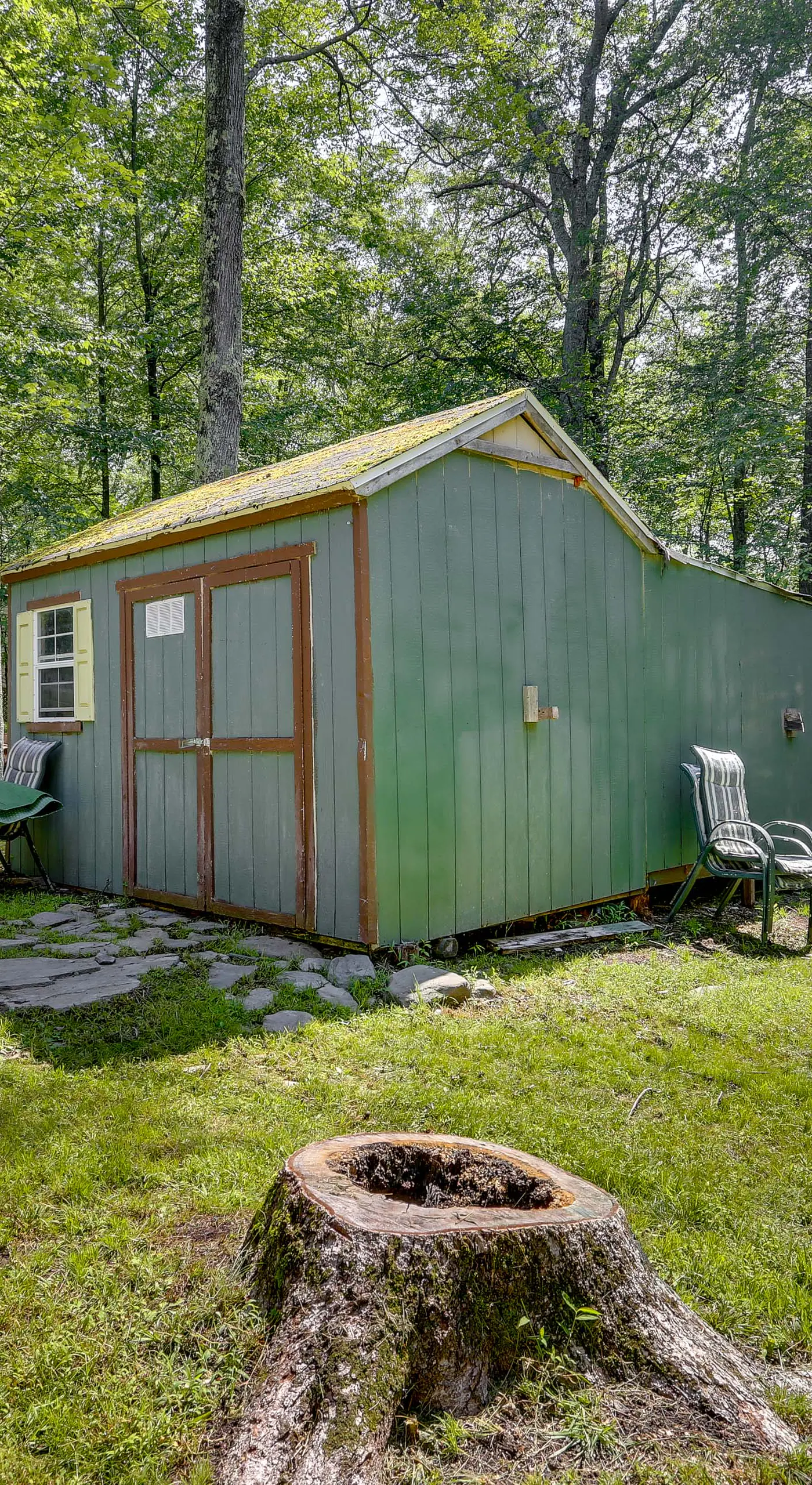 Pools & Ski Access: Lackawaxen Cottage w/ Deck!