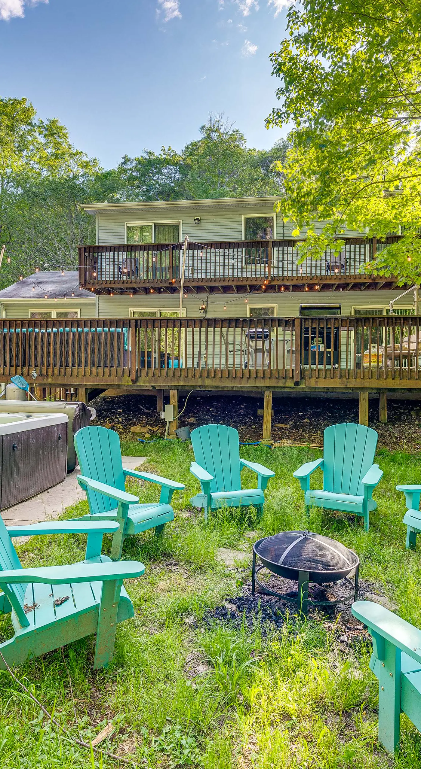 Private Hot Tub + Lake Access: Poconos Escape!