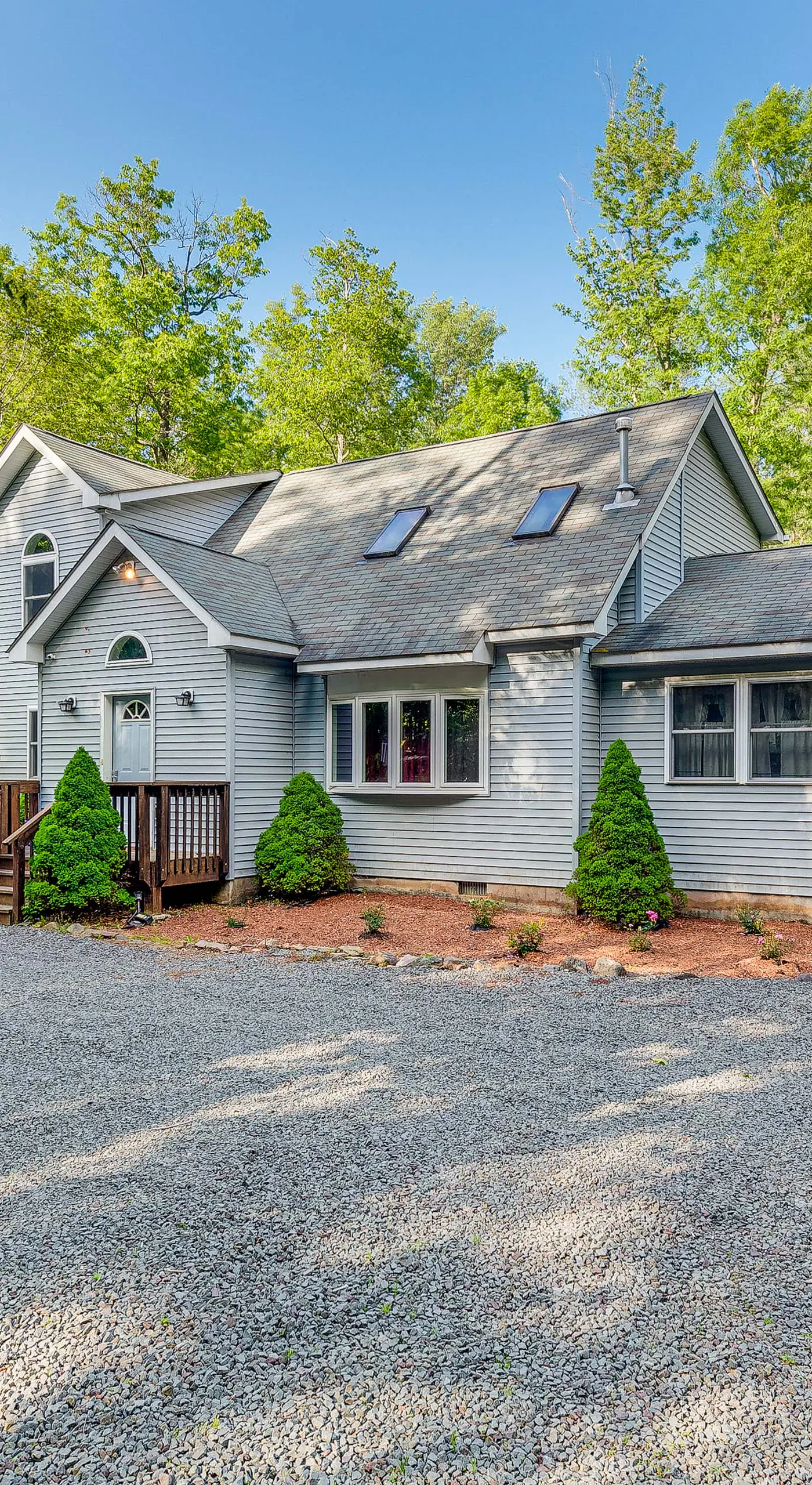 Private Hot Tub + Lake Access: Poconos Escape!