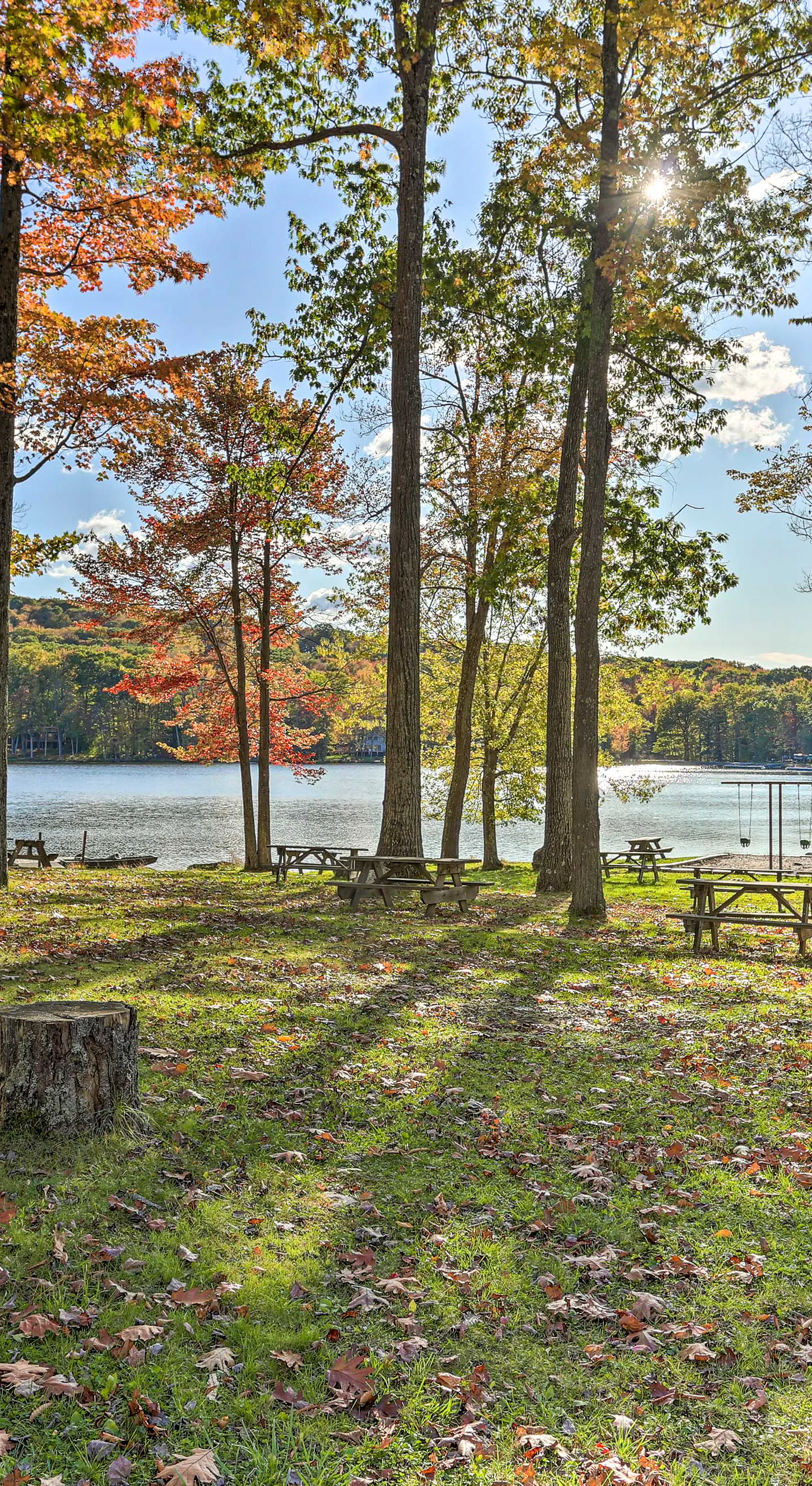 Private Hot Tub + Lake Access: Poconos Escape!