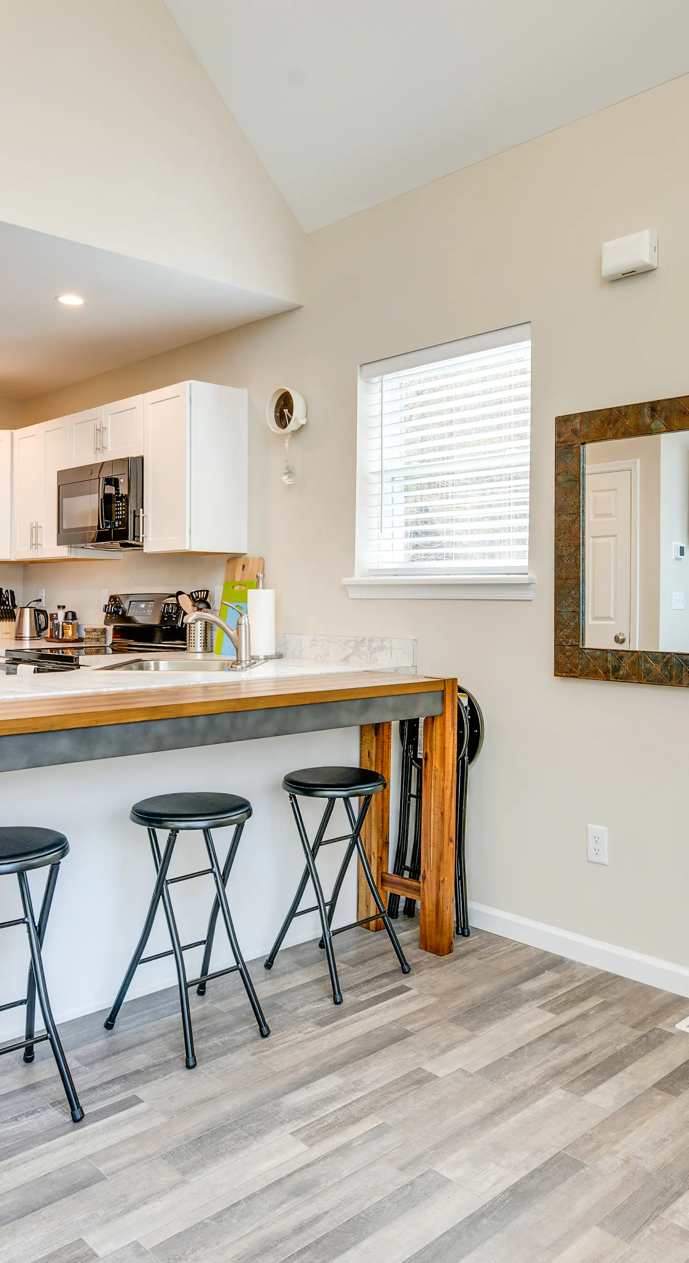 Hike & Ski: Pocono Lake Home w/ Community Perks!
