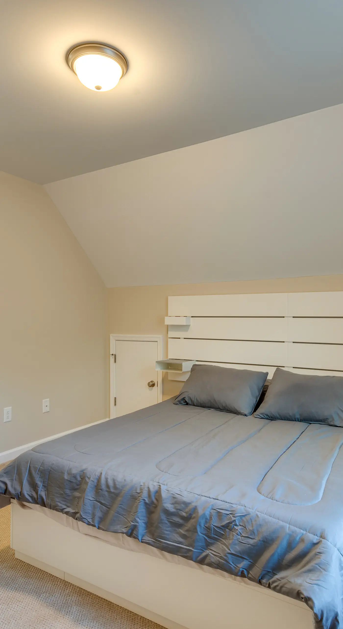 Hike & Ski: Pocono Lake Home w/ Community Perks!