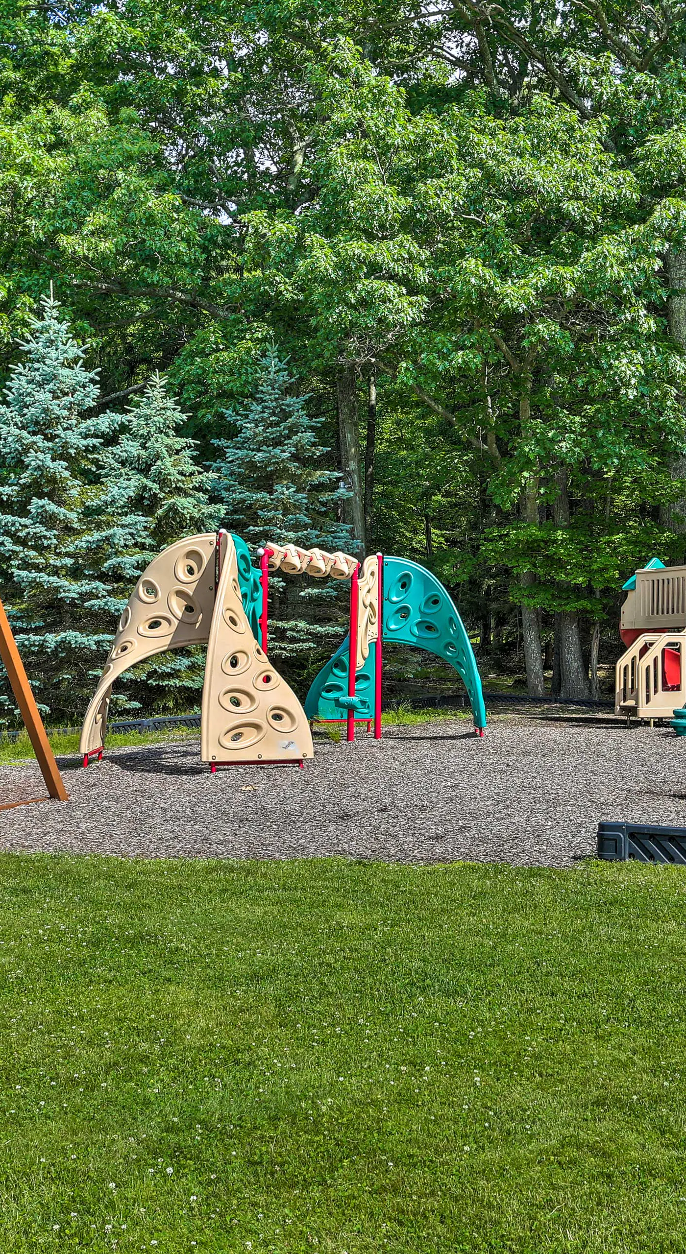 Walk to Lake Wallenpaupack: Poconos Vacation Home