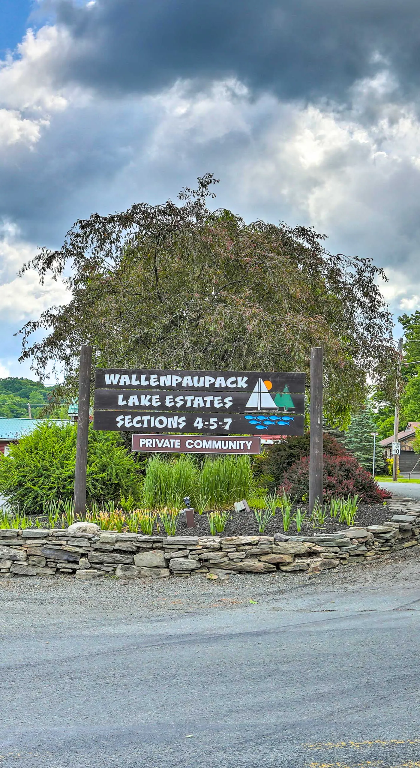 Walk to Lake Wallenpaupack: Poconos Vacation Home