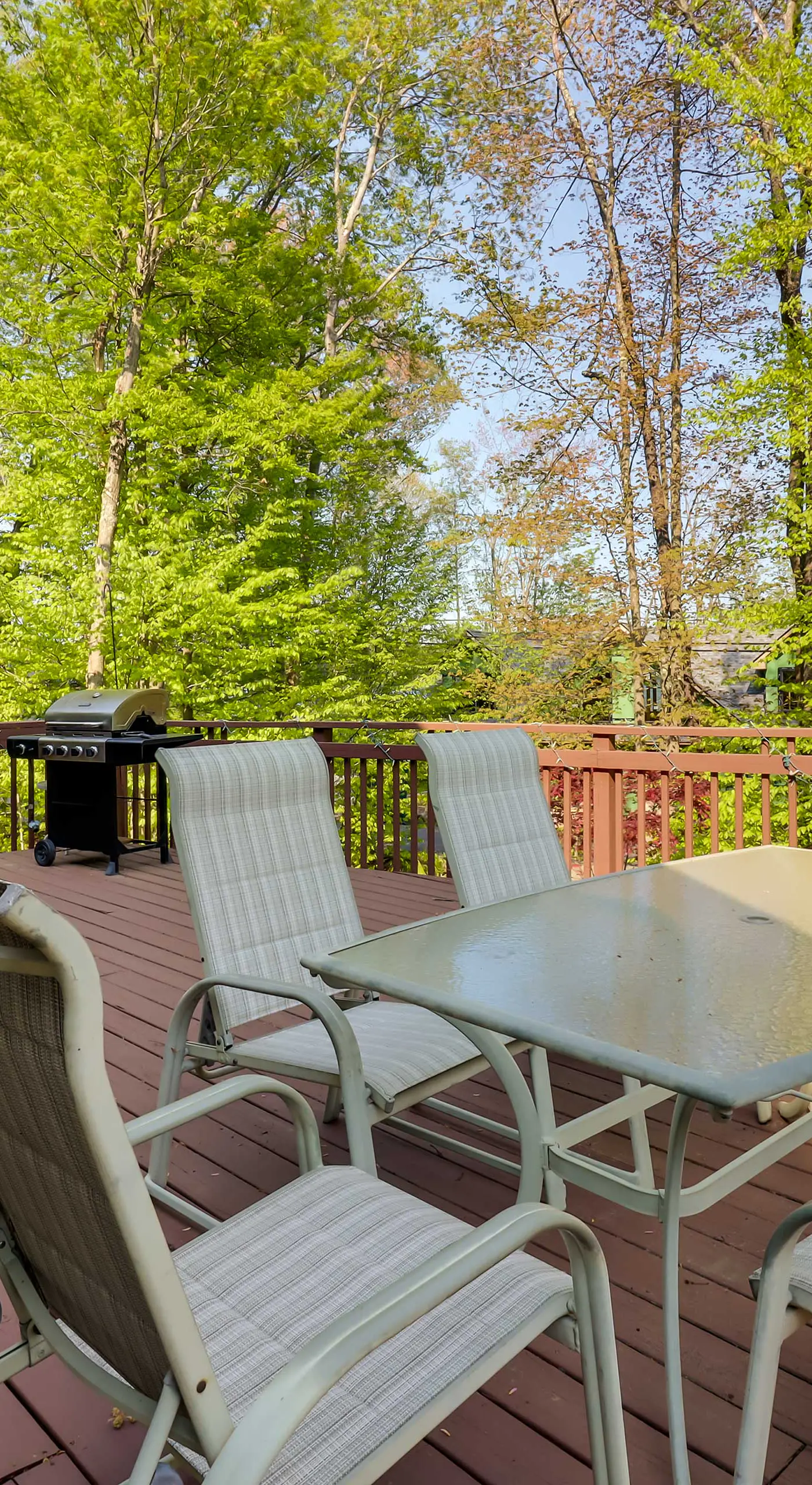 Huge Deck: Stunning Pocono Lake Vacation Rental!