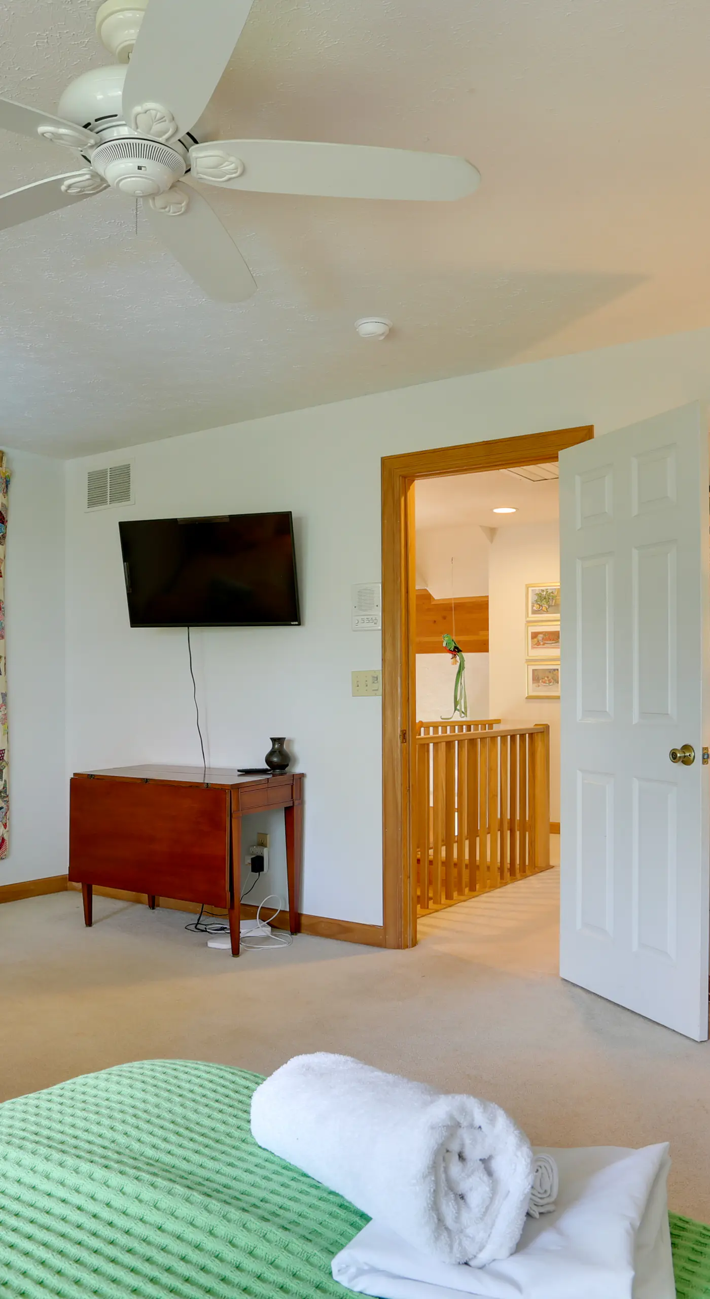 < 1 Mi to Camelback Resort: Home w/ Pool Table!