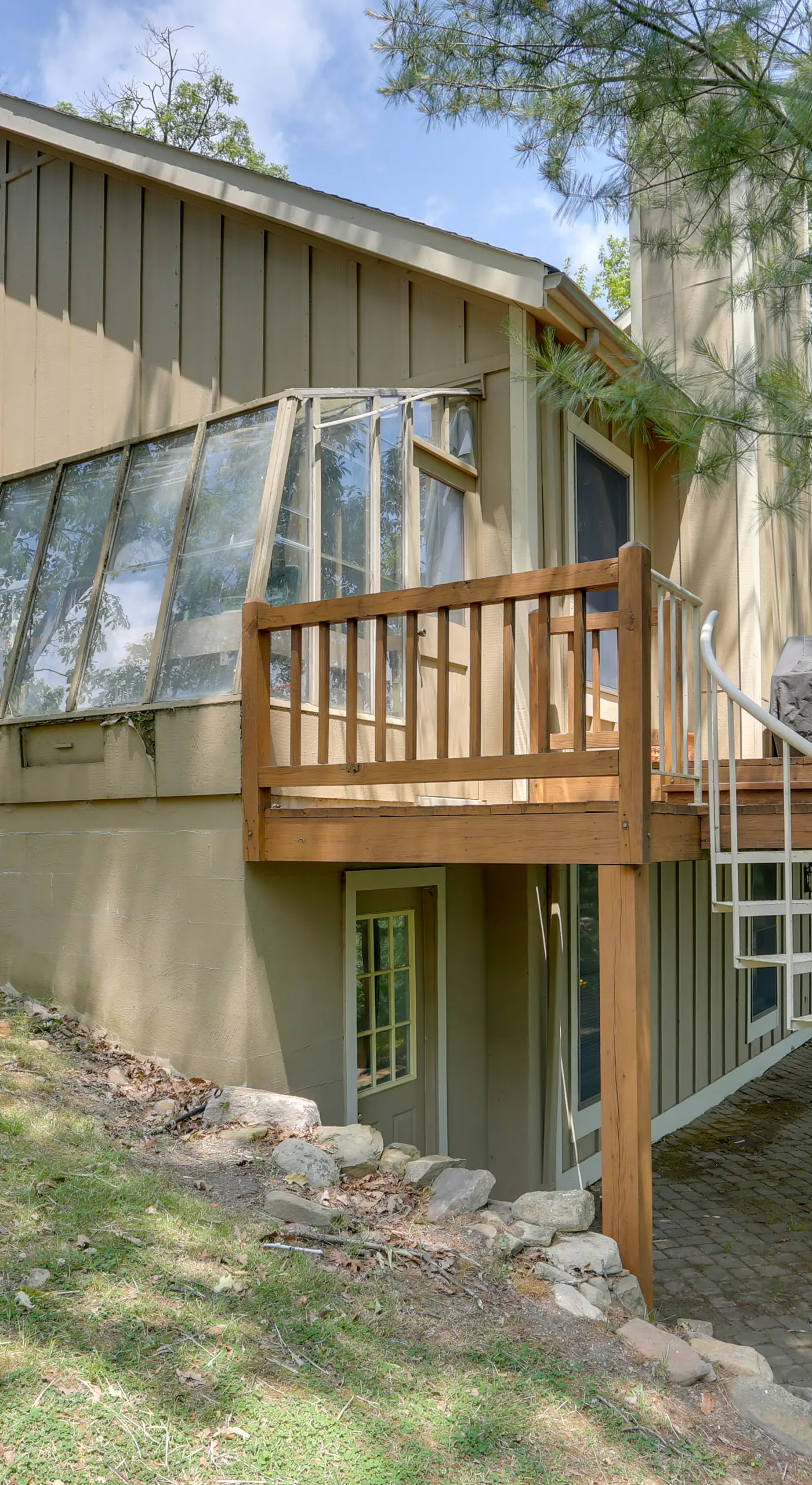 < 1 Mi to Camelback Resort: Home w/ Pool Table!