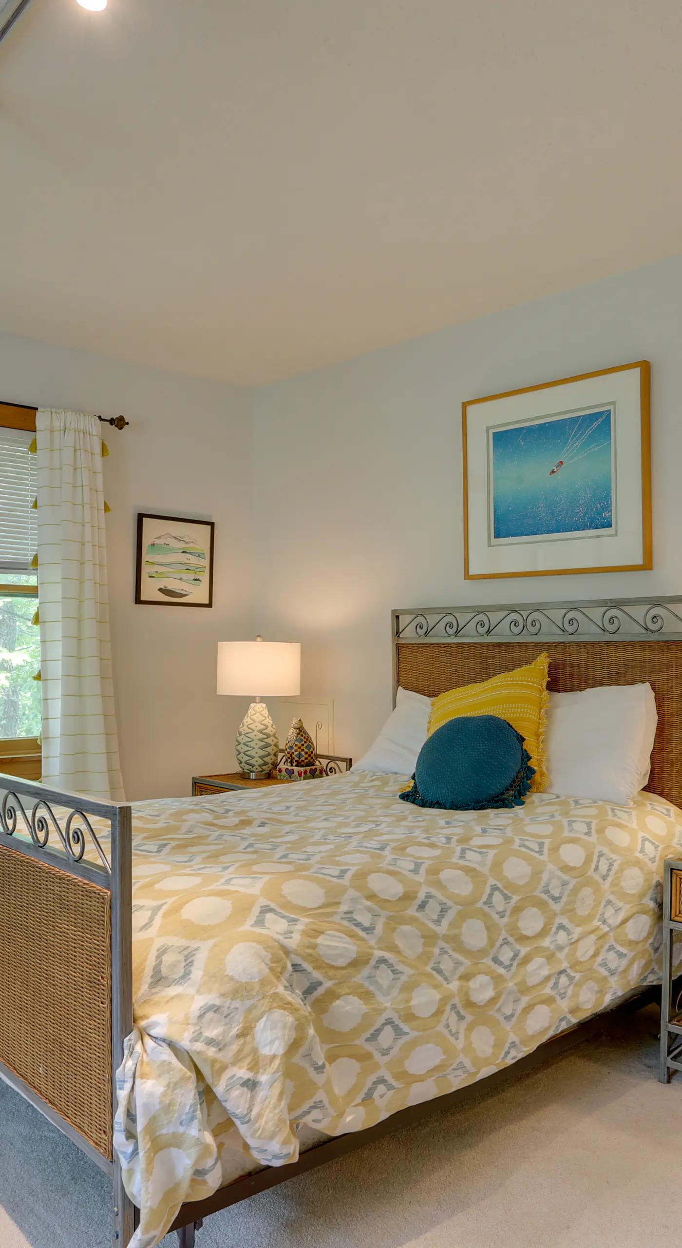 < 1 Mi to Camelback Resort: Home w/ Pool Table!