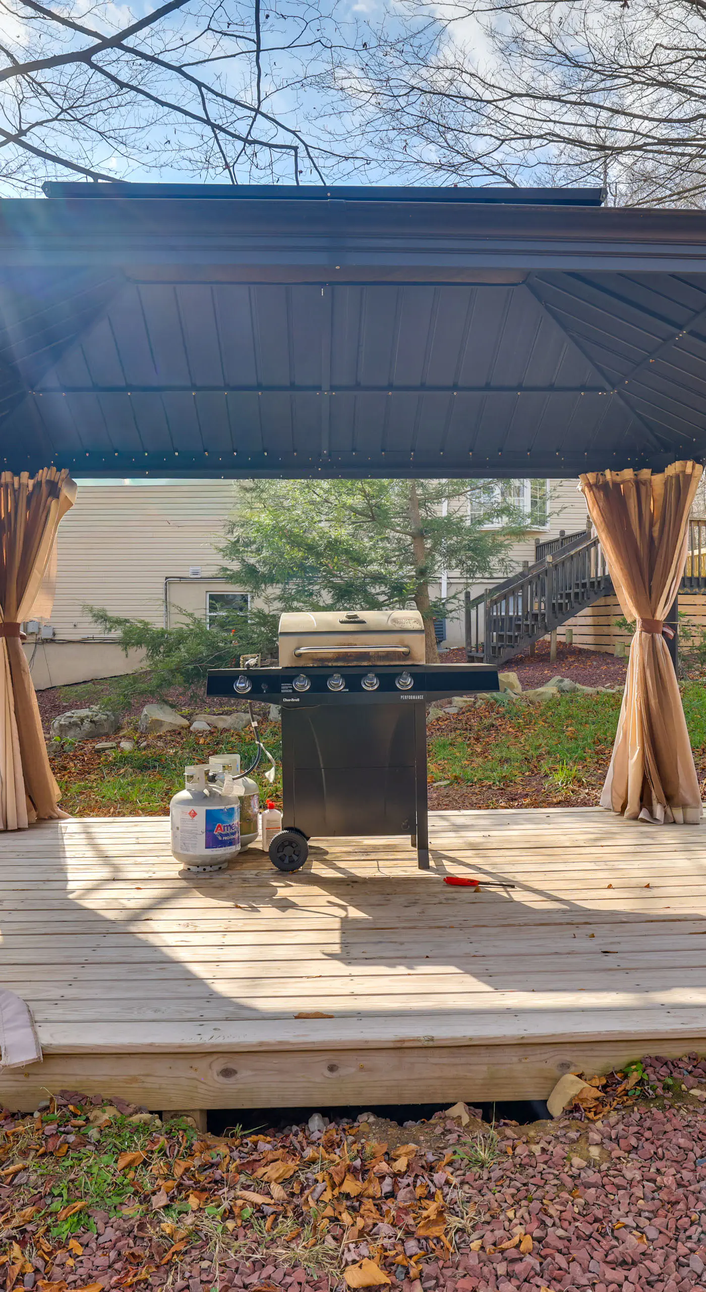 Hot Tub + Lake Access: Spacious Tobyhanna Home