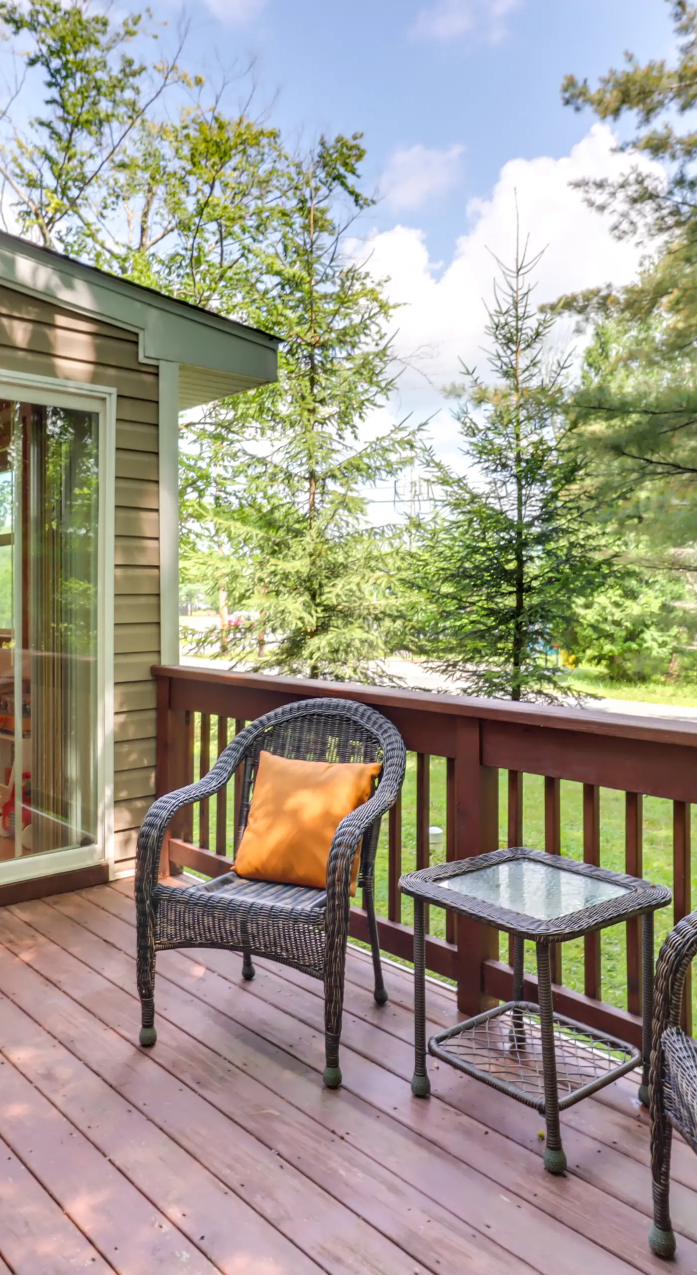 Walk to Beaches: Tree-Lined Pocono Lake Retreat!