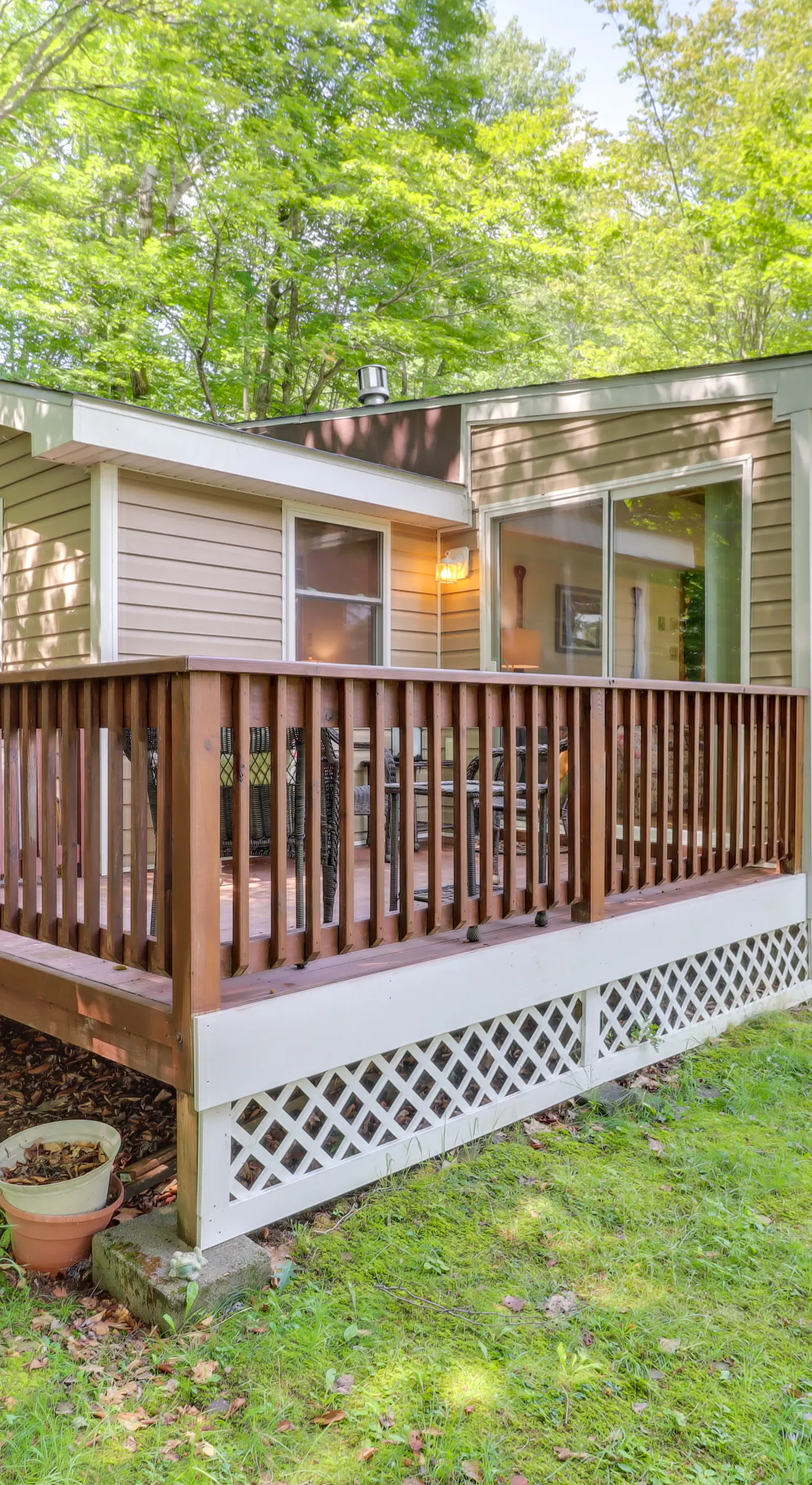 Walk to Beaches: Tree-Lined Pocono Lake Retreat!