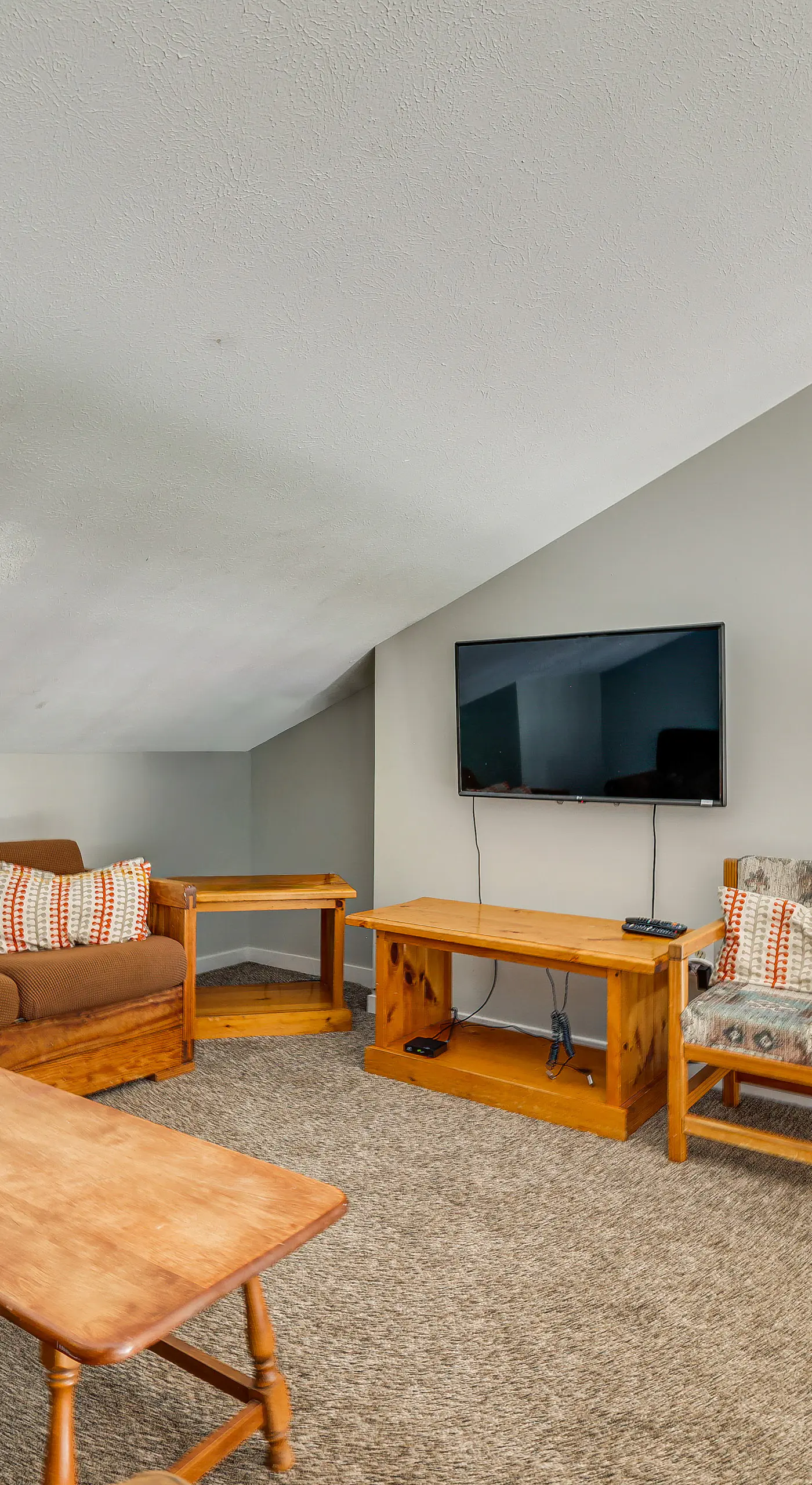 Near Big Boulder Mtn! Home w/ Fireplace & Games