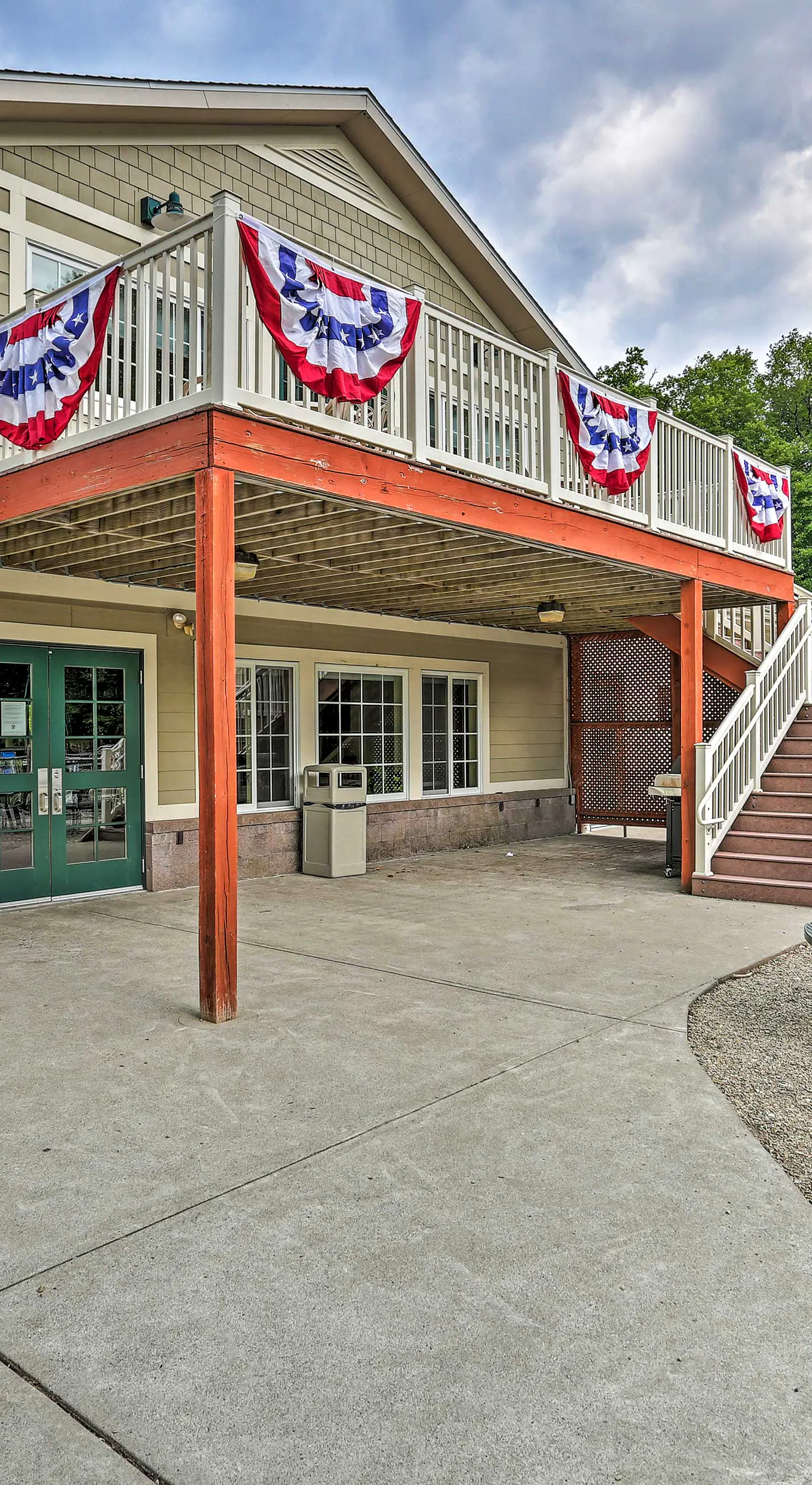 1 Mi to Gouldsboro State Park: Cabin w/ Deck!