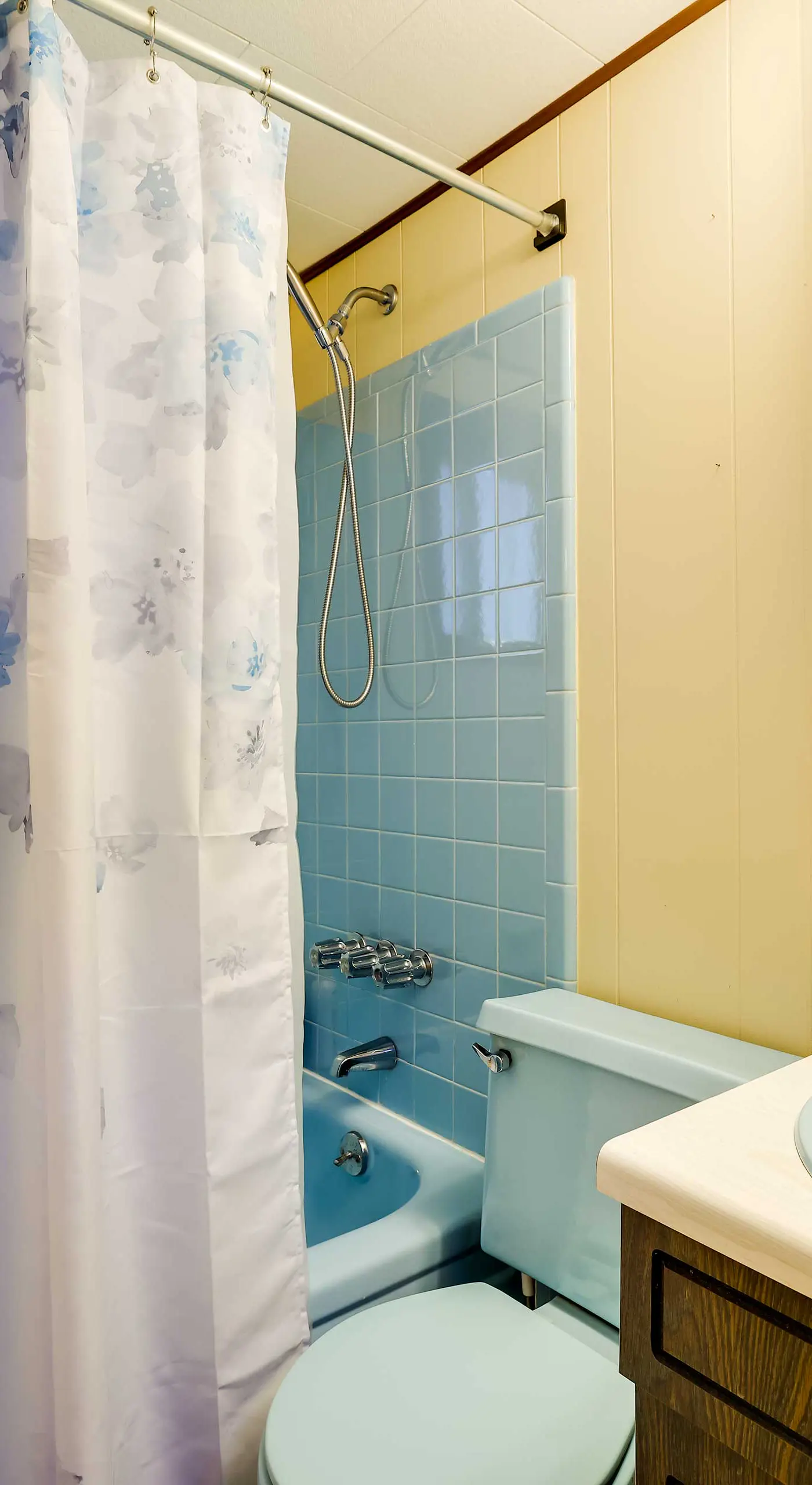 Hike, Swim, Ski & More: Home in Arrowhead Lakes!