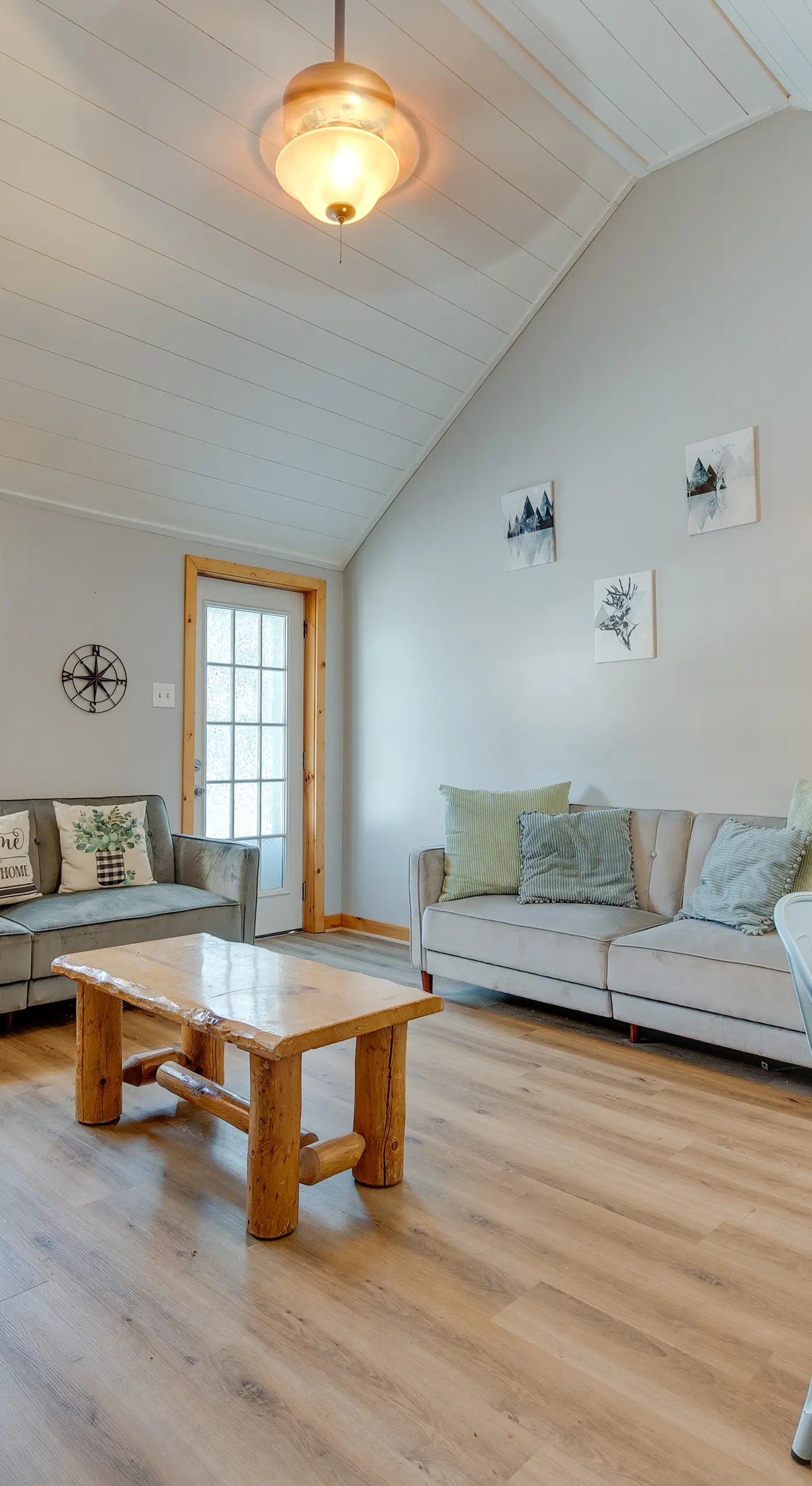 Pocono Couple's Getaway! Cute Cabin on 8 Acres