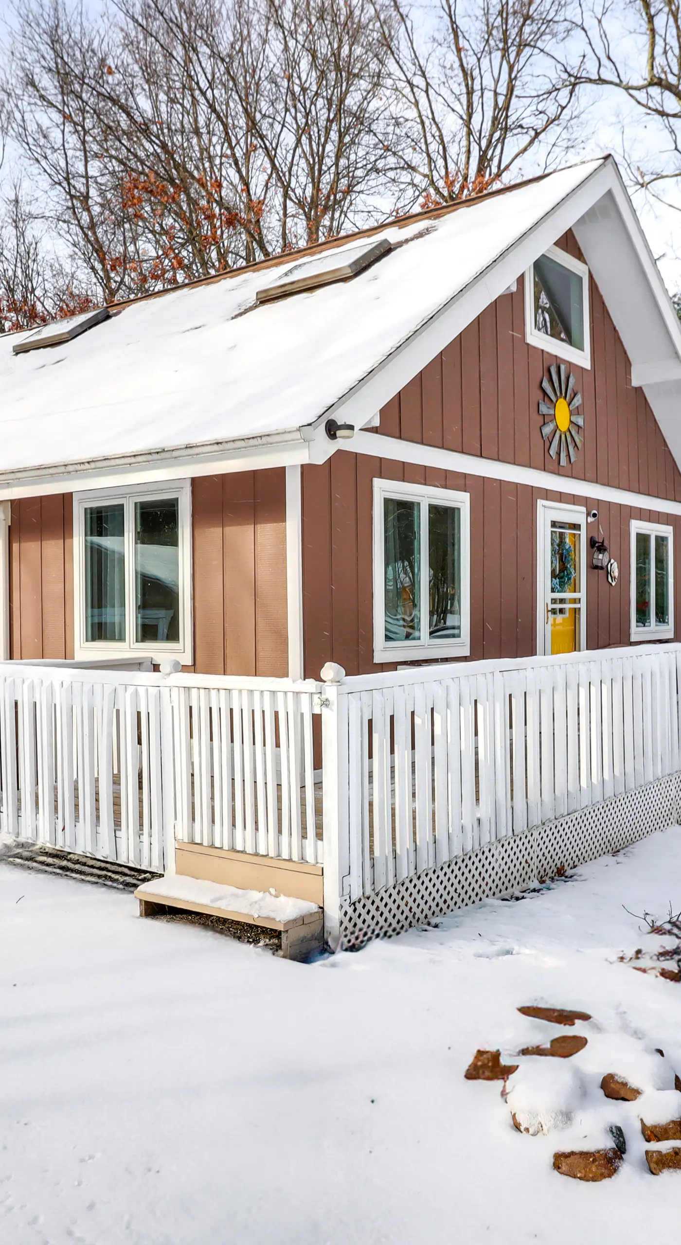 8 Mi to Big Boulder Mountain: Cabin w/ Decks!