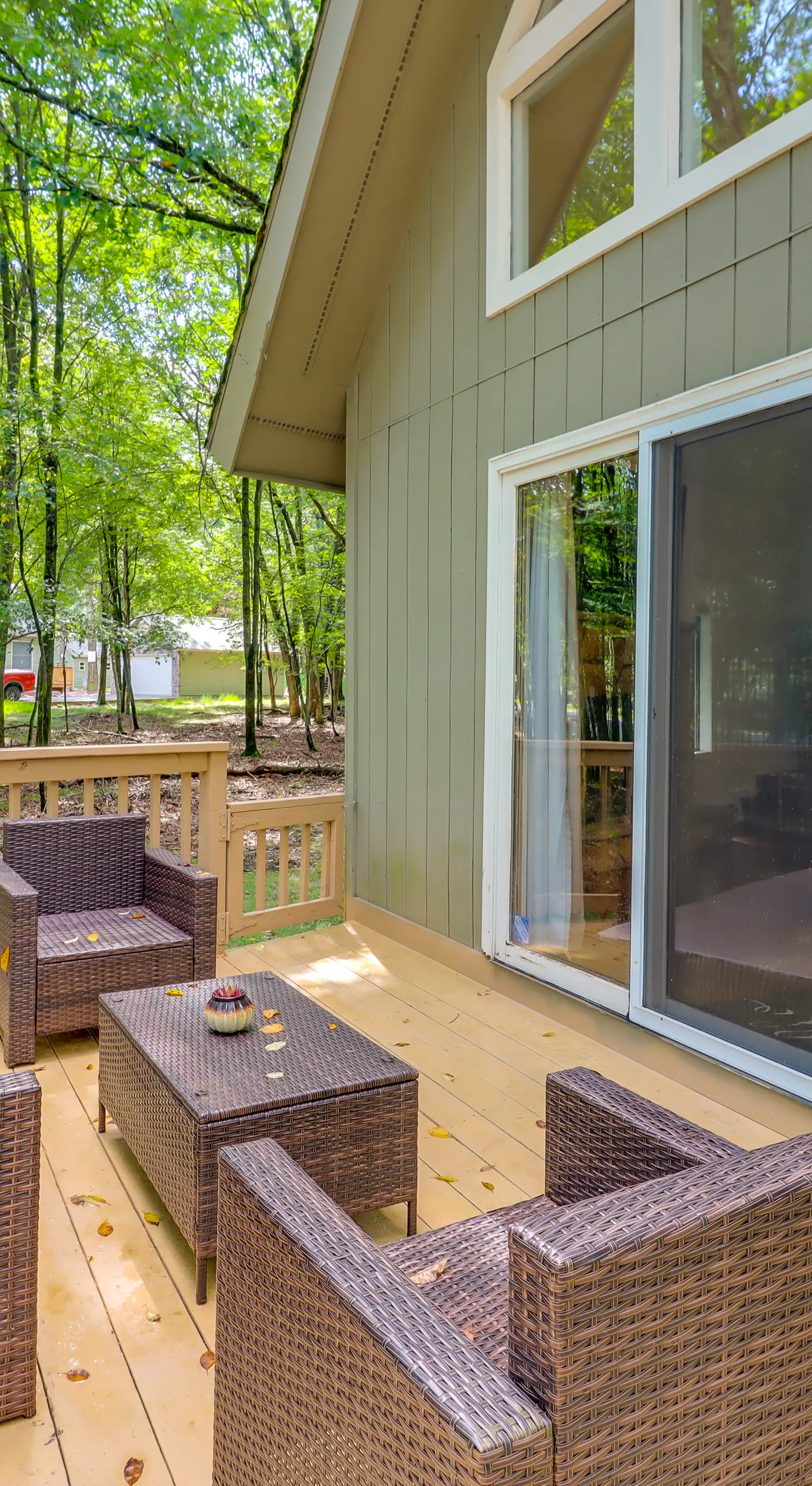 Deck, Fire Pit & Pool Access: Pennsylvania Home!