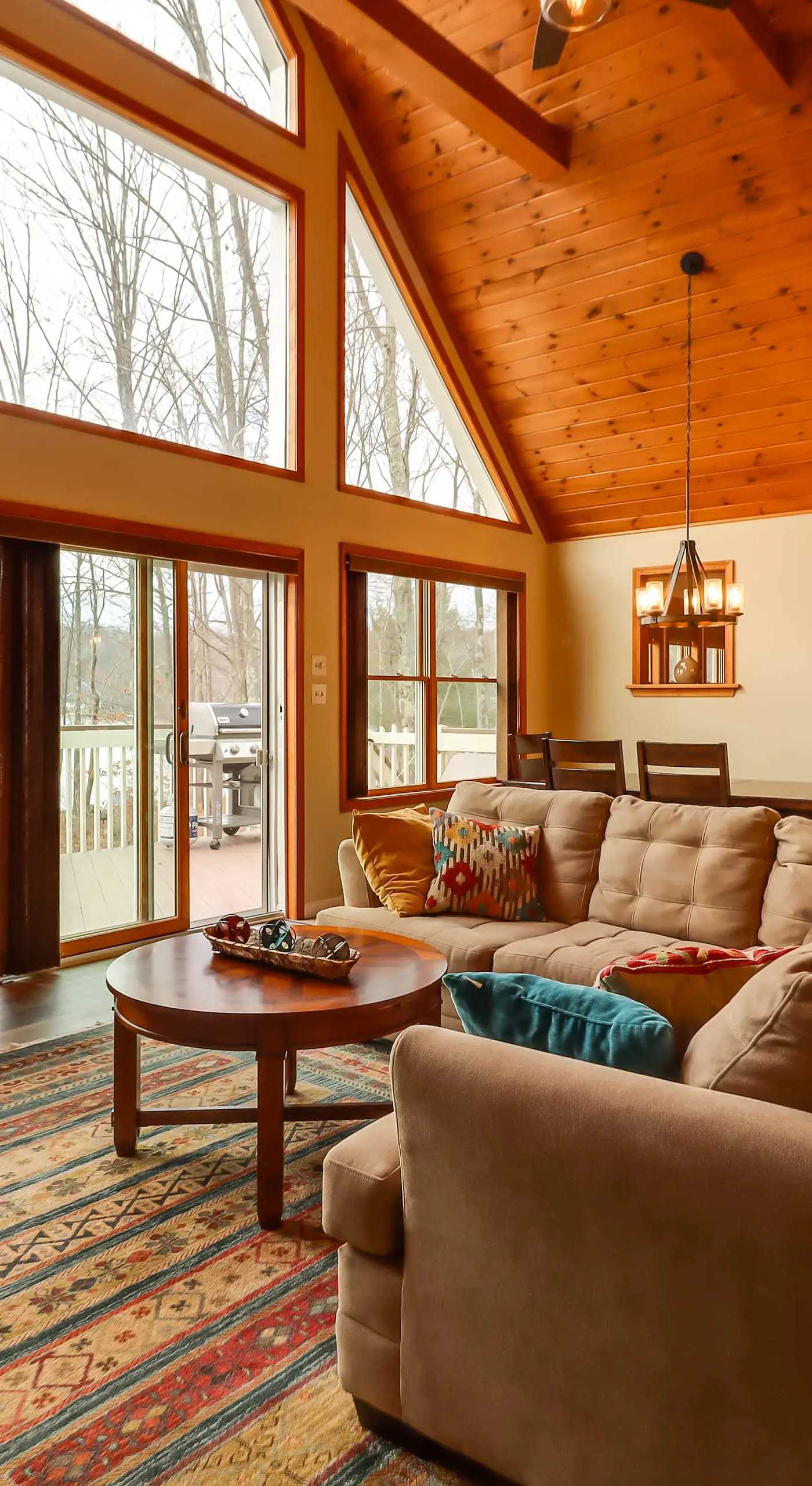 Lakefront Poconos Family Home w/ Pool Access