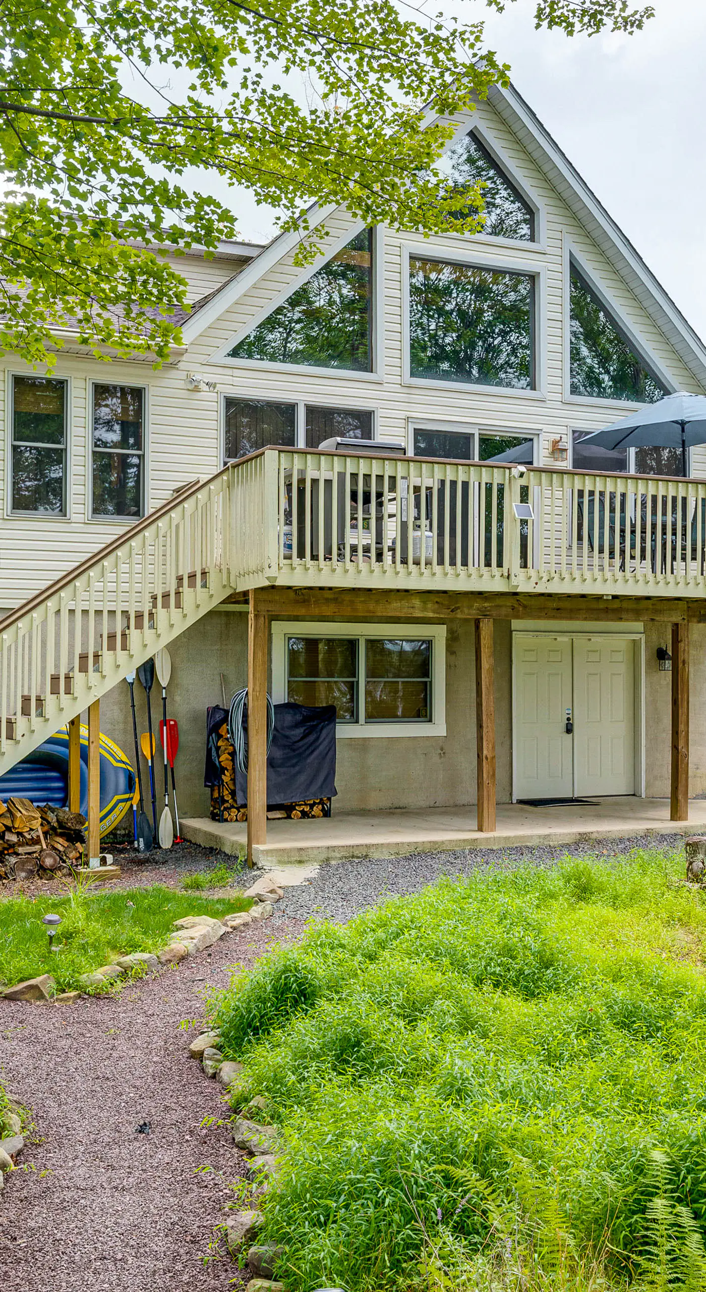 Lakefront Poconos Family Home w/ Pool Access