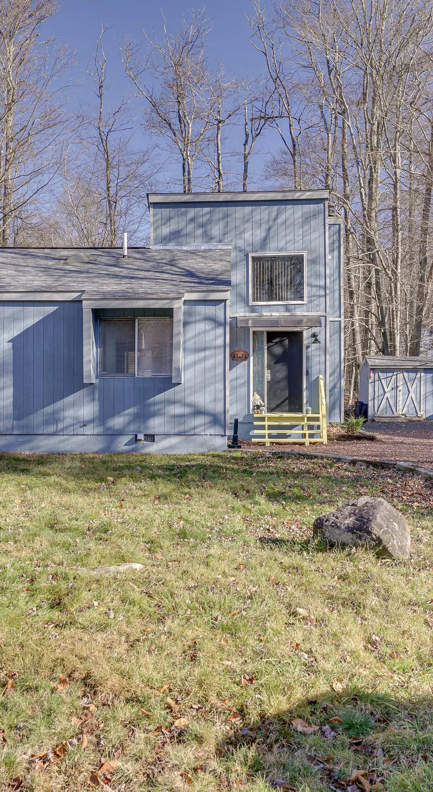 Fire Pit, Pool & Beach Access: Tobyhanna Home!