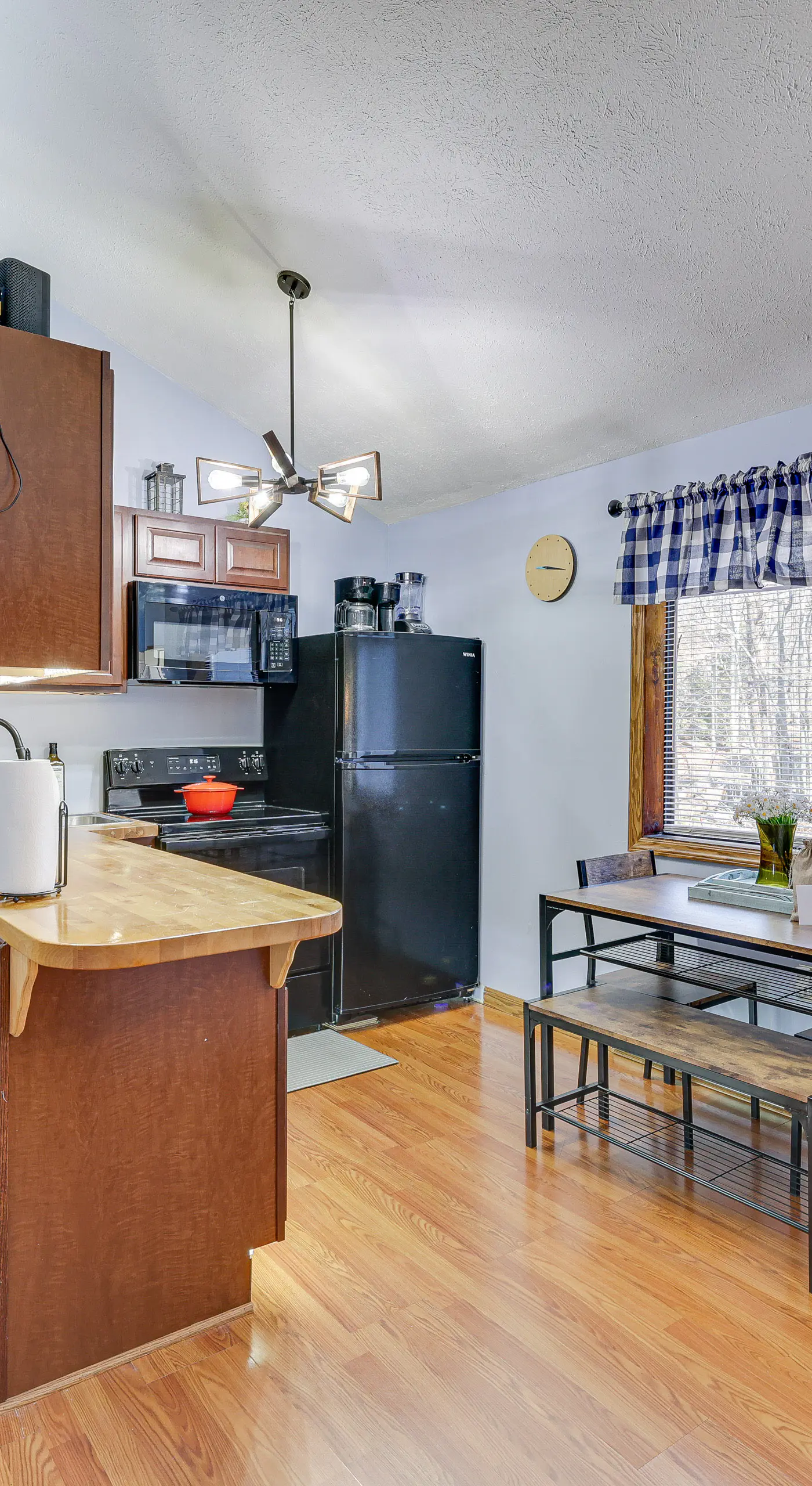 Fire Pit, Pool & Beach Access: Tobyhanna Home!