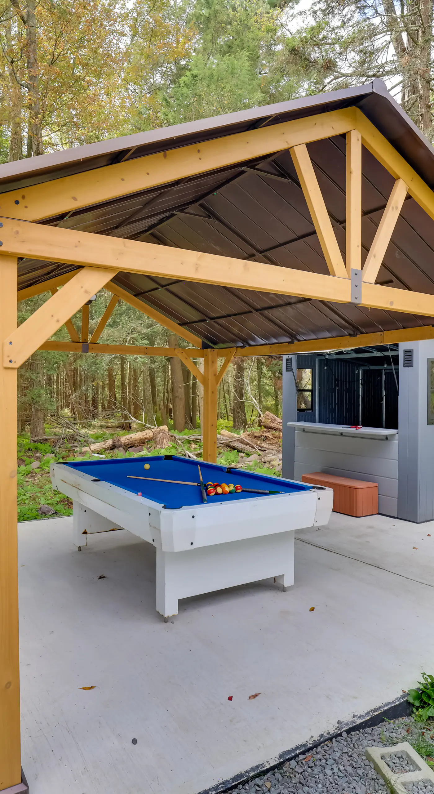 Explore the Poconos! Cozy Creekside Cabin w/ Patio